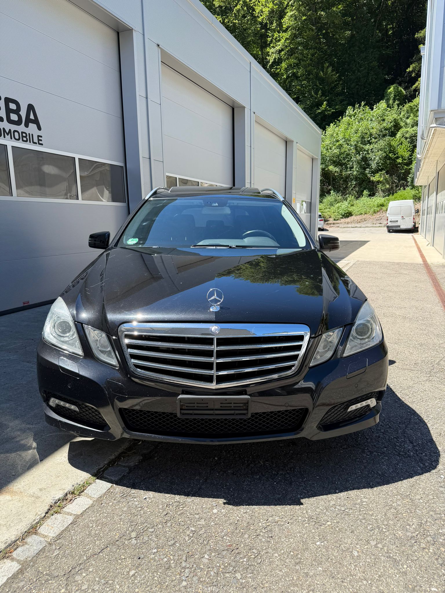 MERCEDES-BENZ E 350 CGI BlueEfficiency Avantgarde 7G-Tronic-image-1