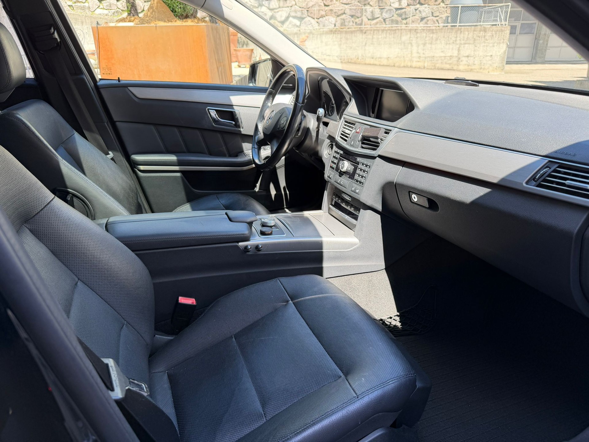 MERCEDES-BENZ E 350 CGI BlueEfficiency Avantgarde 7G-Tronic-image-7