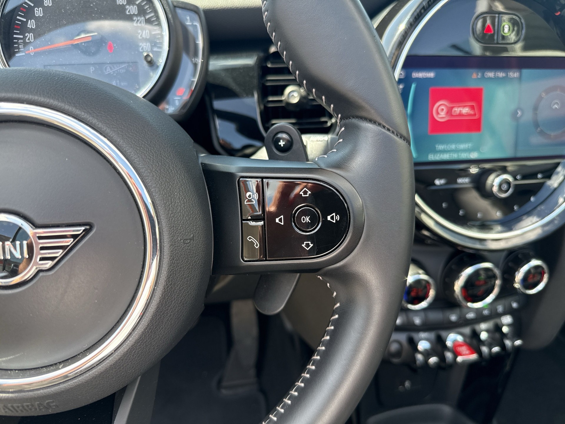 MINI Cooper S Cabriolet DKG-image-14