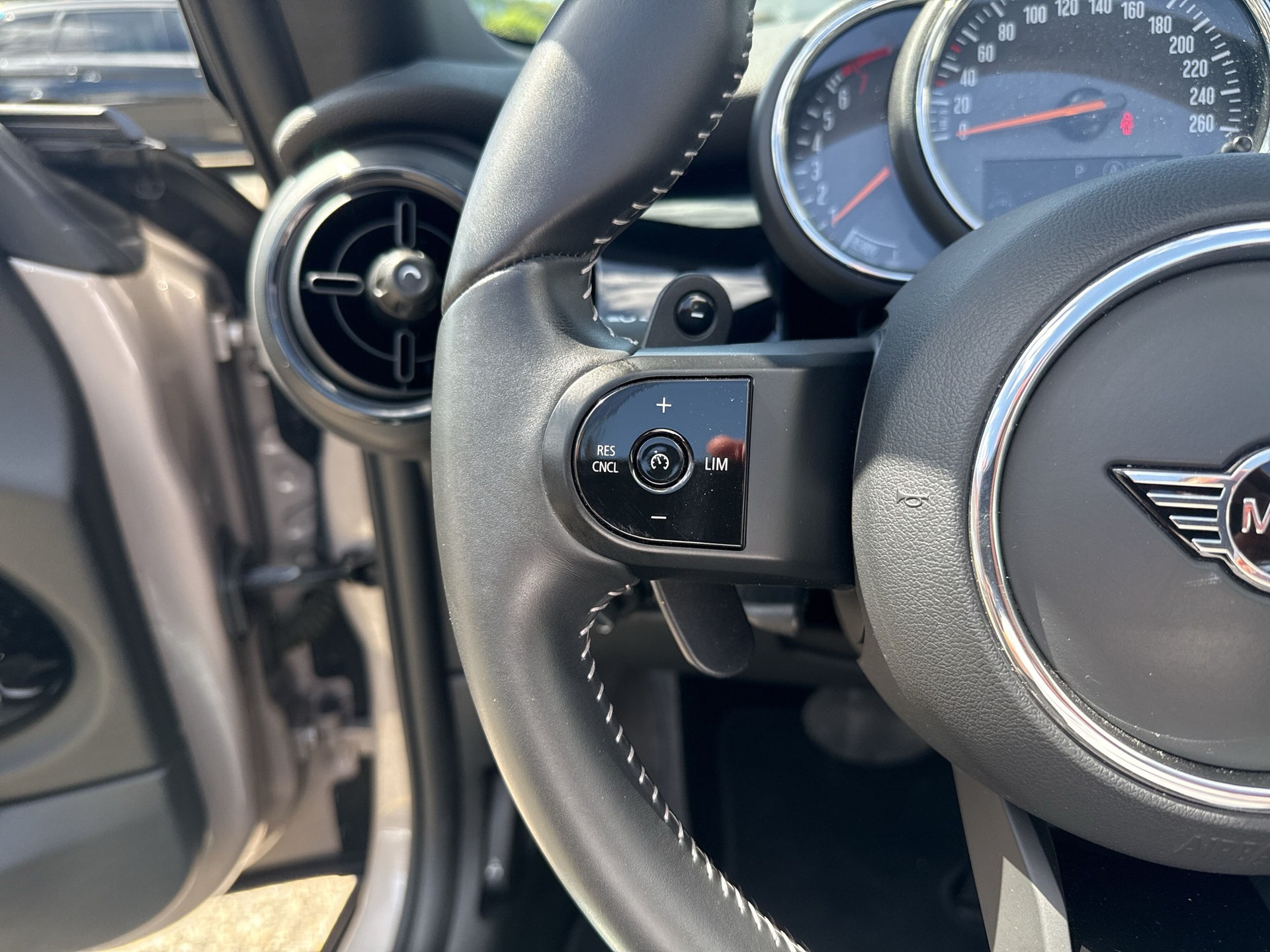 MINI Cooper S Cabriolet DKG-image-13