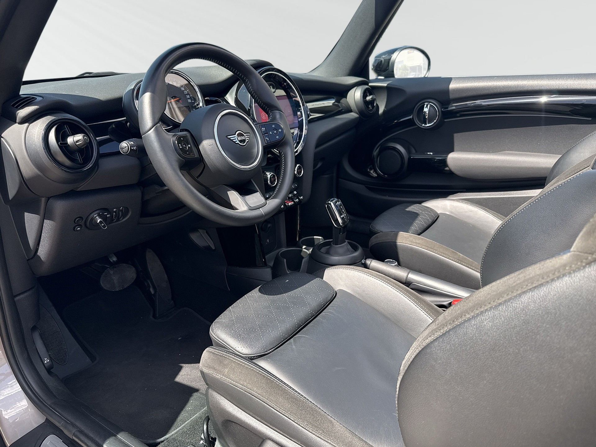 MINI Cooper S Cabriolet DKG-showroom-element-3