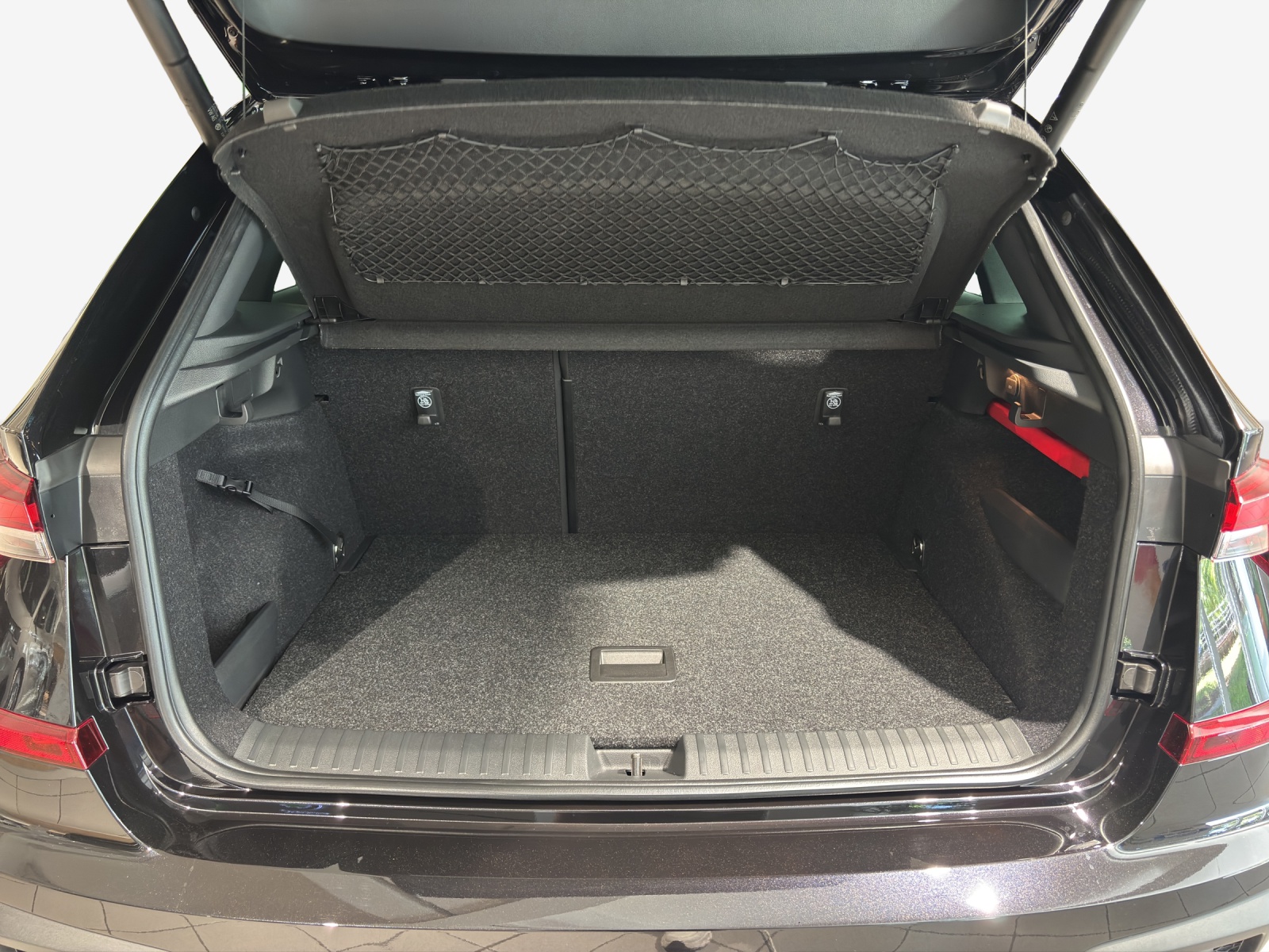 SKODA Kamiq 1.5 TSI Dynamic DSG-image-12