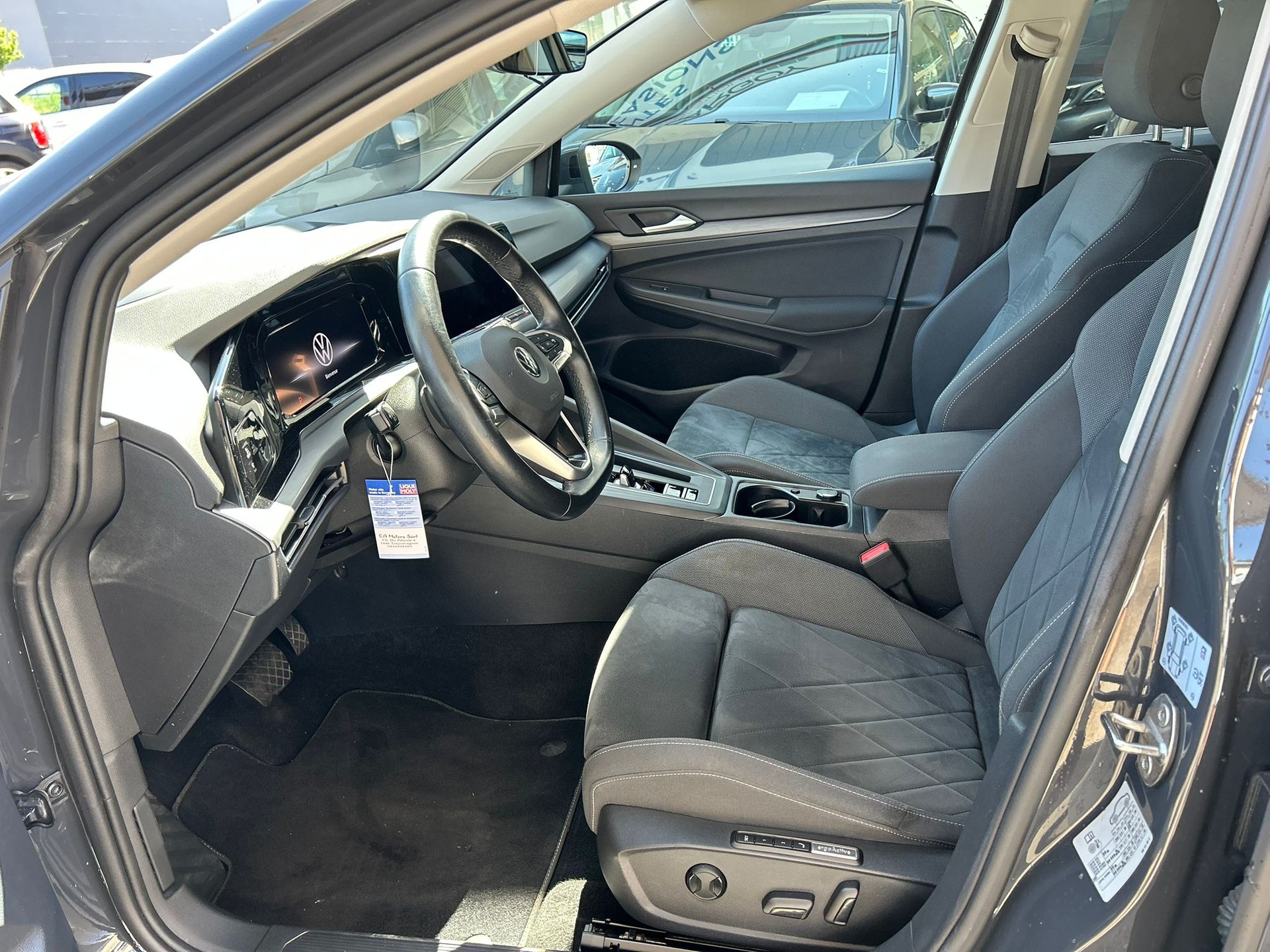 VW Golf 1.4 TSI PHEV Style-image-6