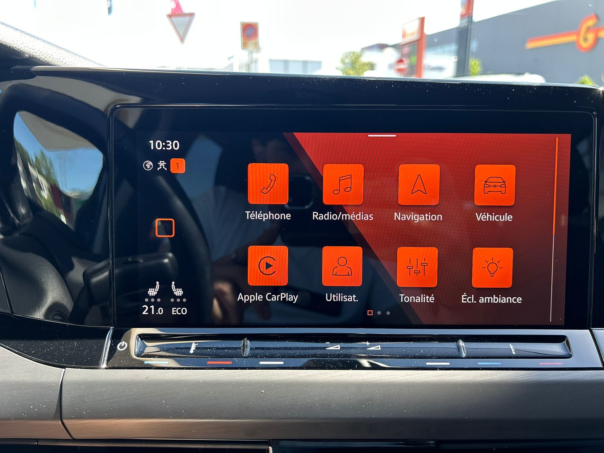 VW Golf 1.4 TSI PHEV Style-image-15
