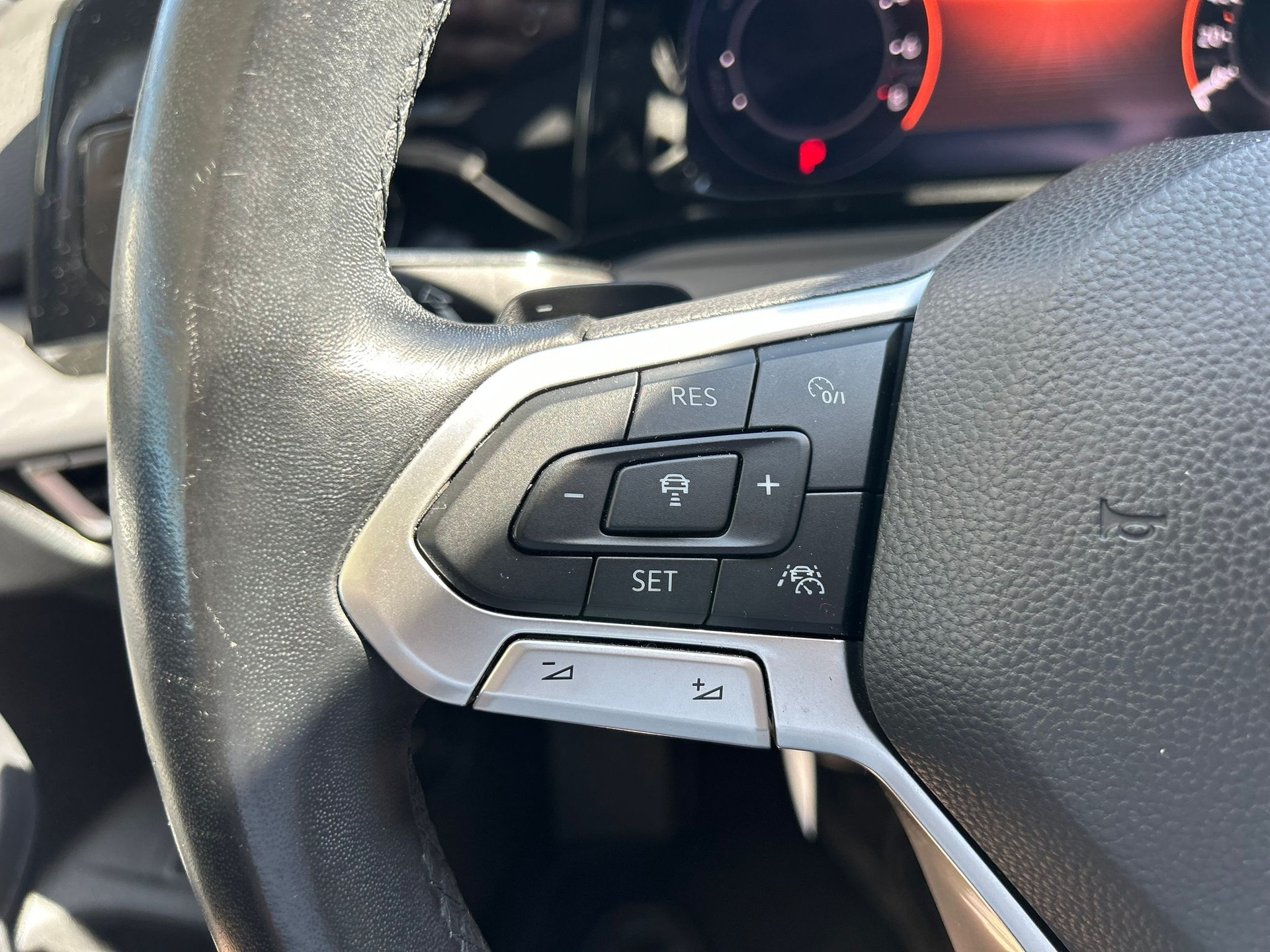 VW Golf 1.4 TSI PHEV Style-image-10