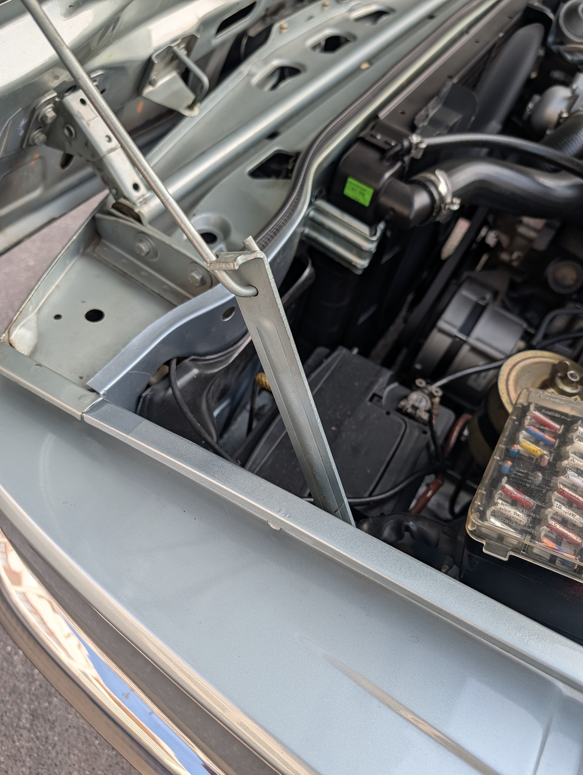 BMW E12 528i Veteran-image-13