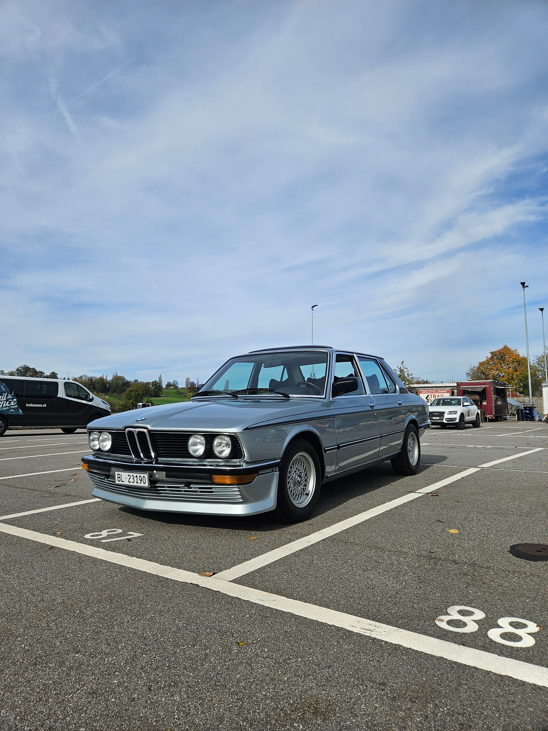 BMW E12 528i Veteran-image-5