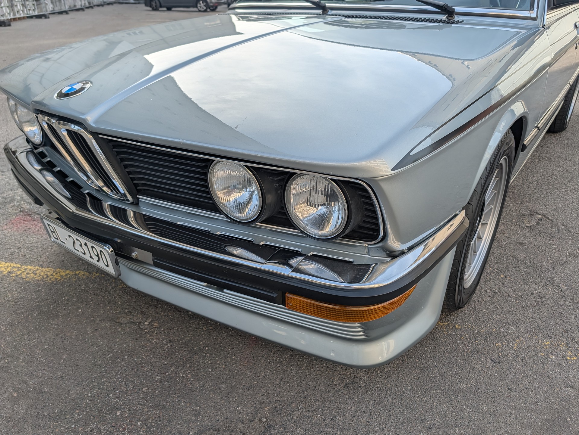 BMW E12 528i Veteran-image-4