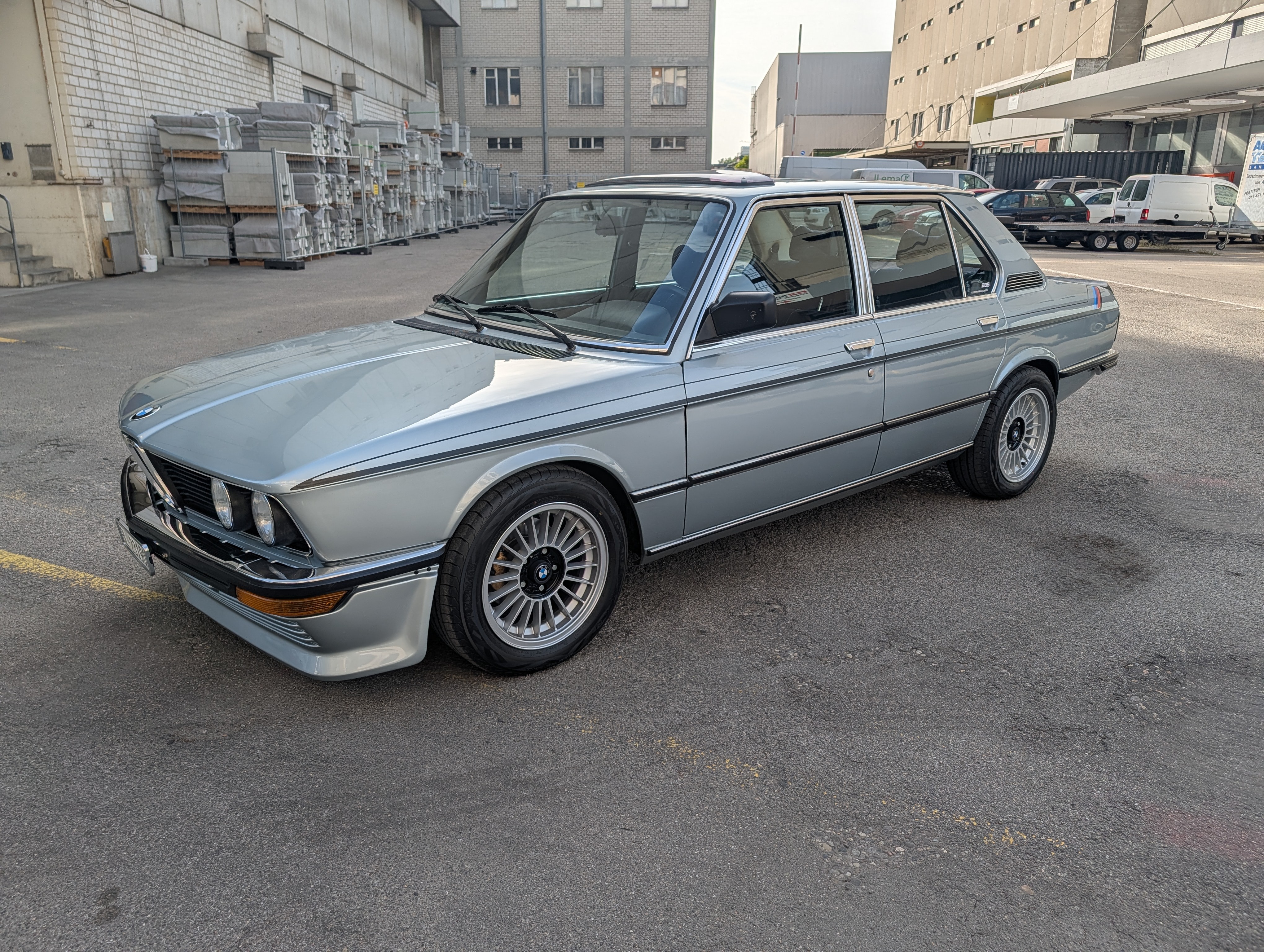 Car photo