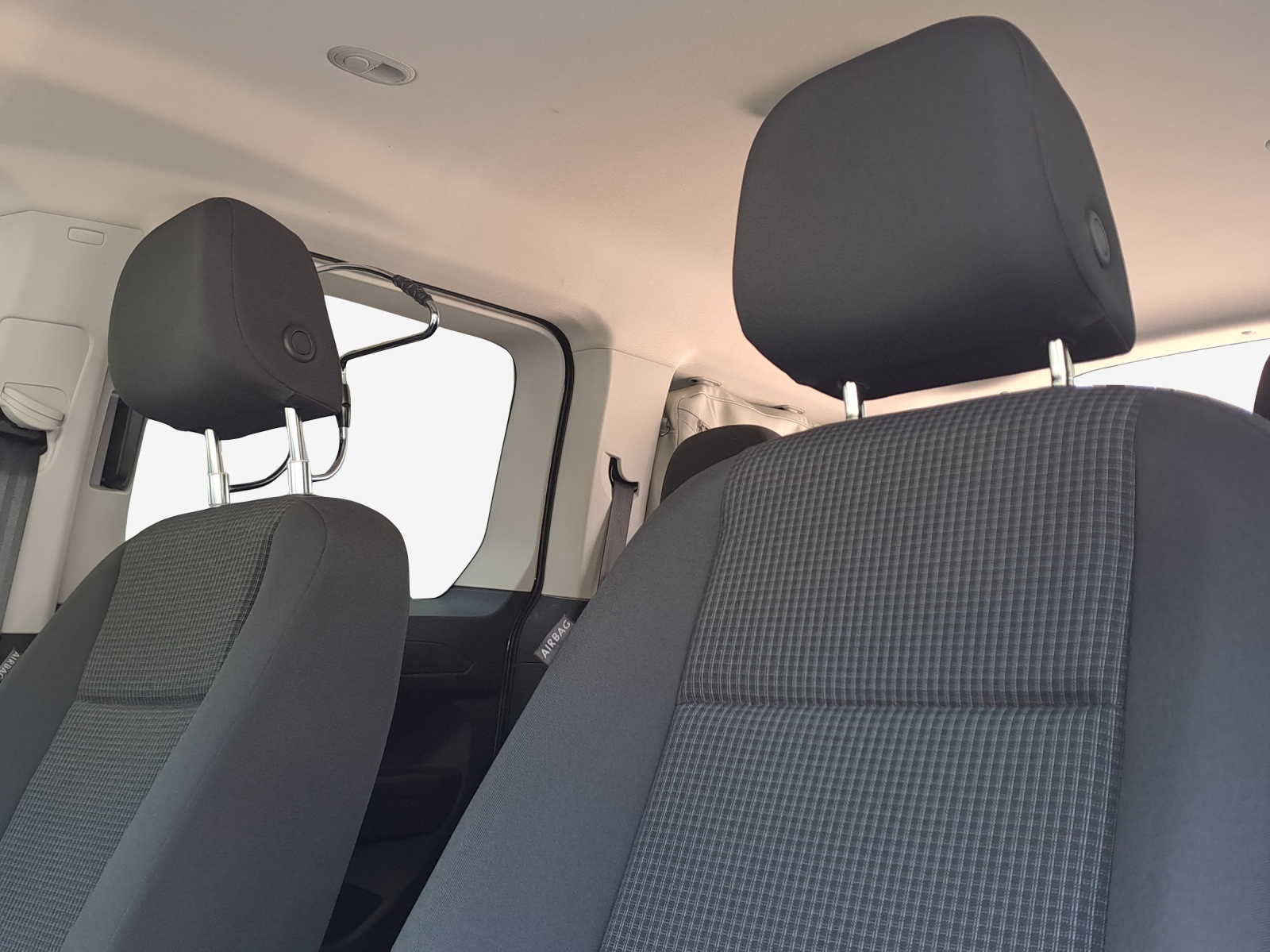 VW Caddy 1.5 TSI California Spirit-image-15