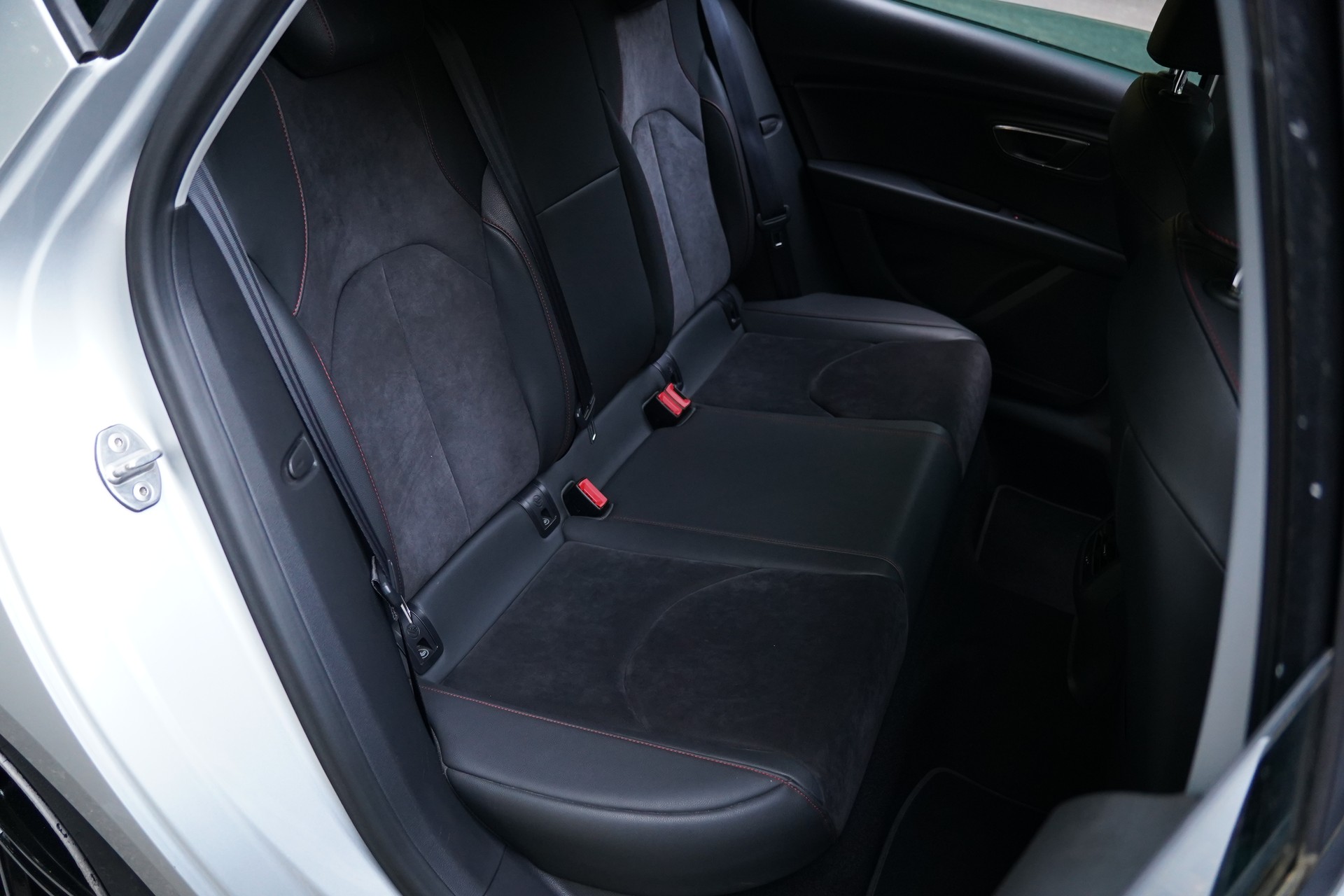 SEAT Leon 1.8 TSI FR DSG-image-21