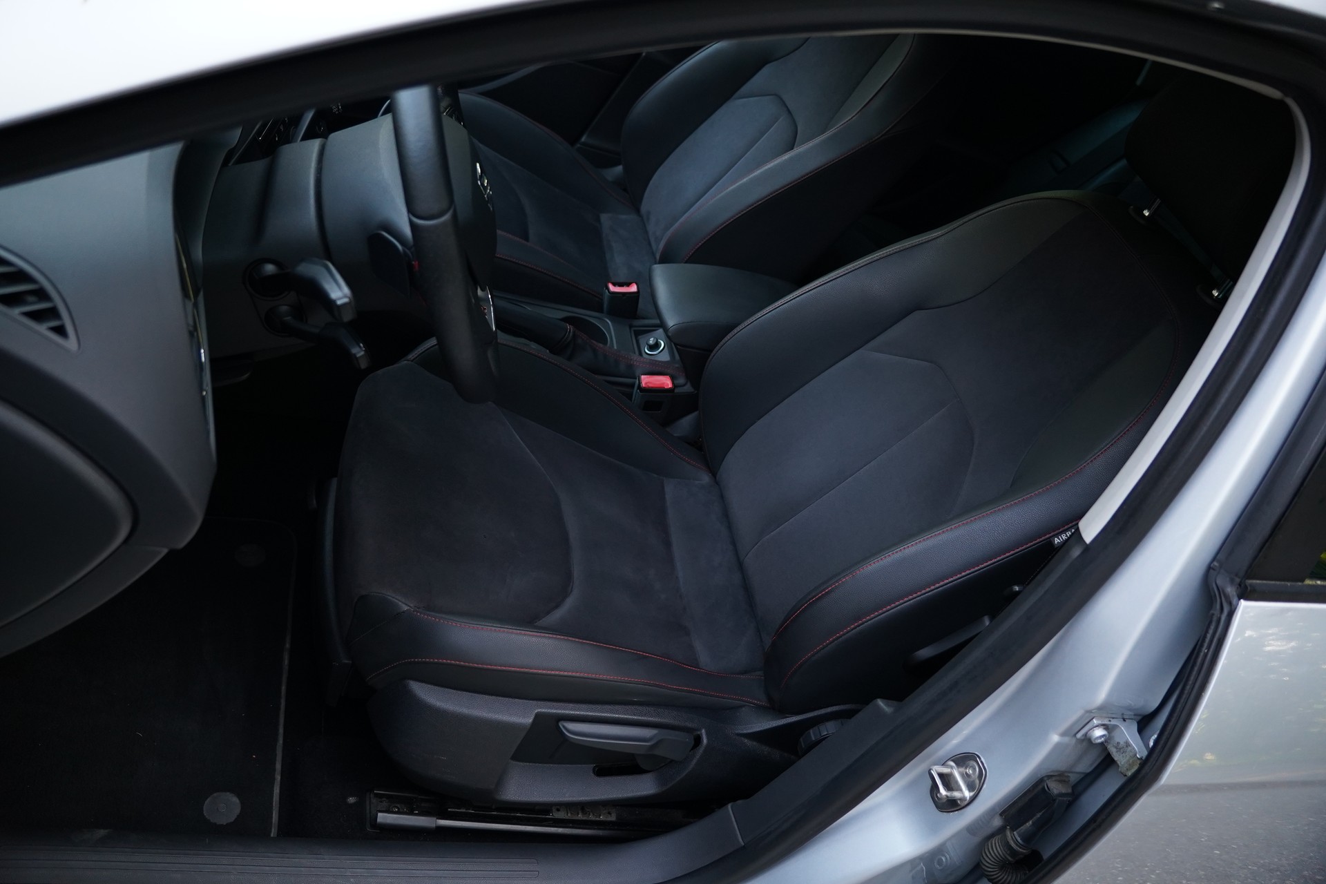 SEAT Leon 1.8 TSI FR DSG-image-17