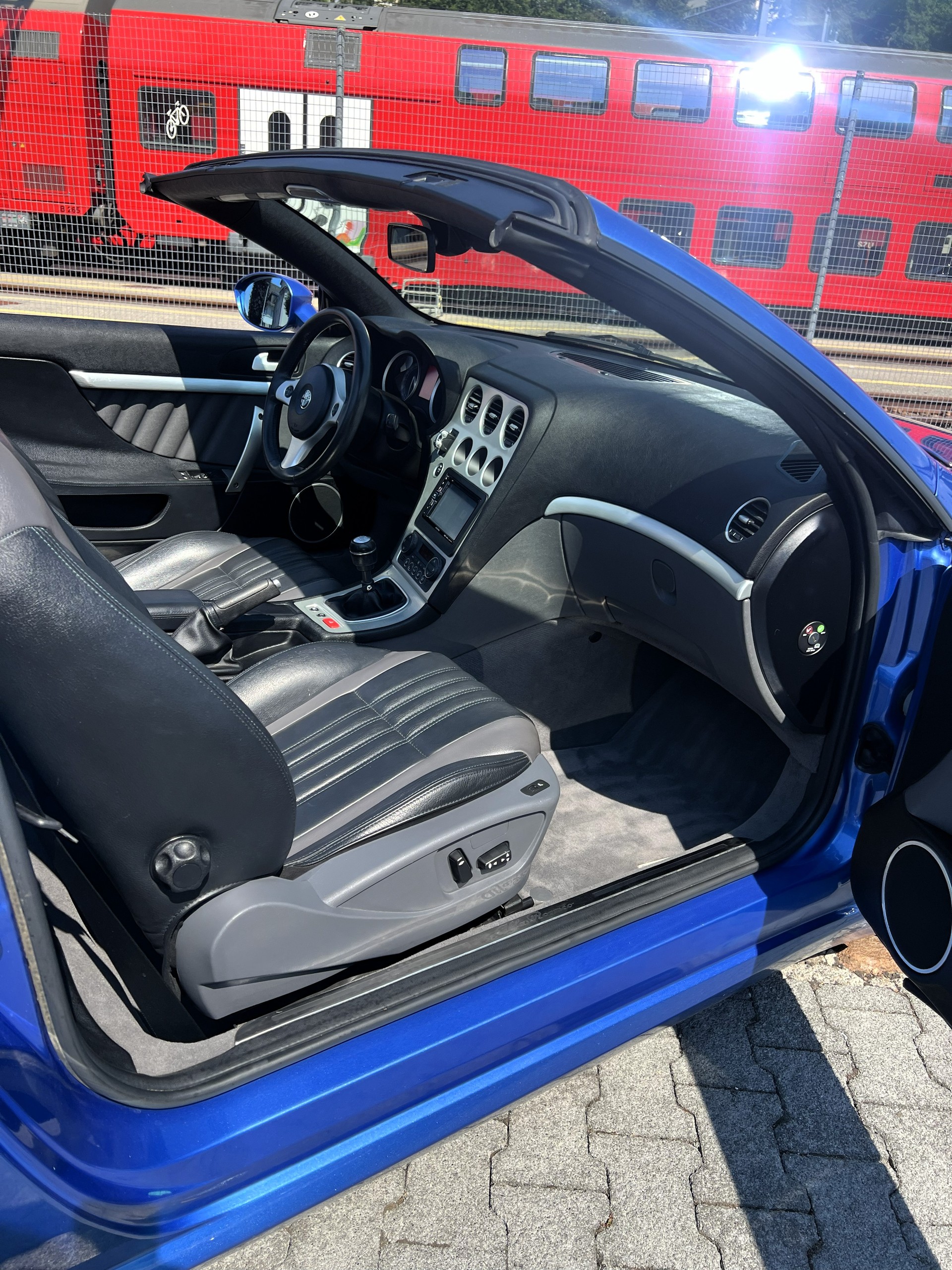 ALFA ROMEO Spider 3.2 JTS Q4-image-11
