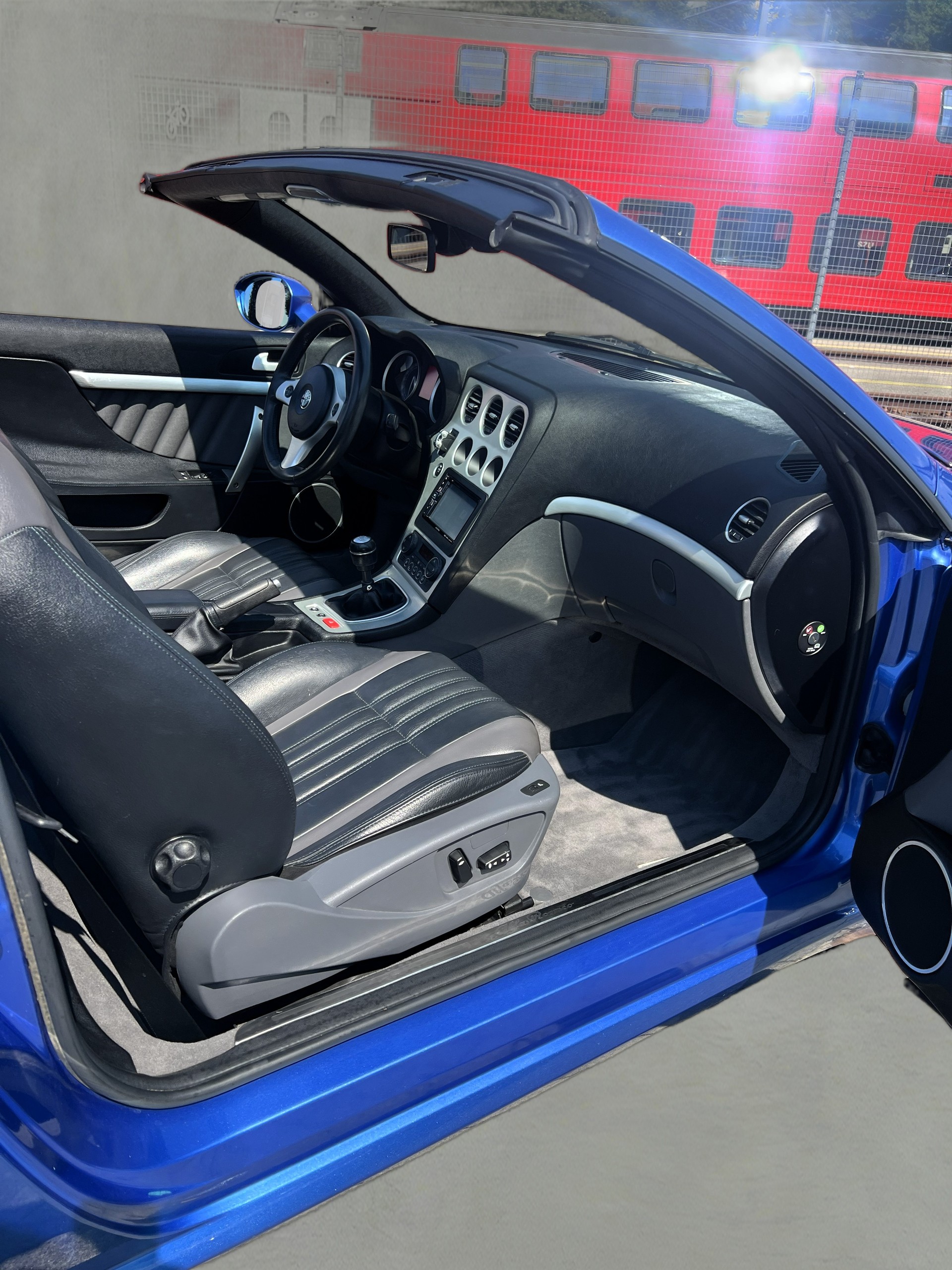 ALFA ROMEO Spider 3.2 JTS Q4-image-11