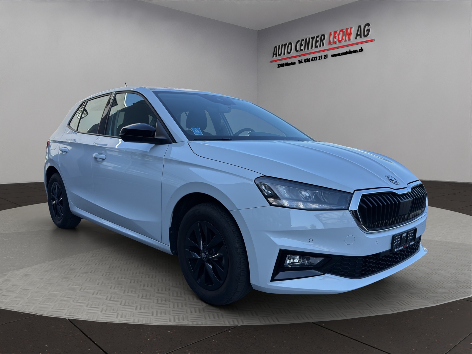 SKODA Fabia 1.0 MPI Young Edition-image-7