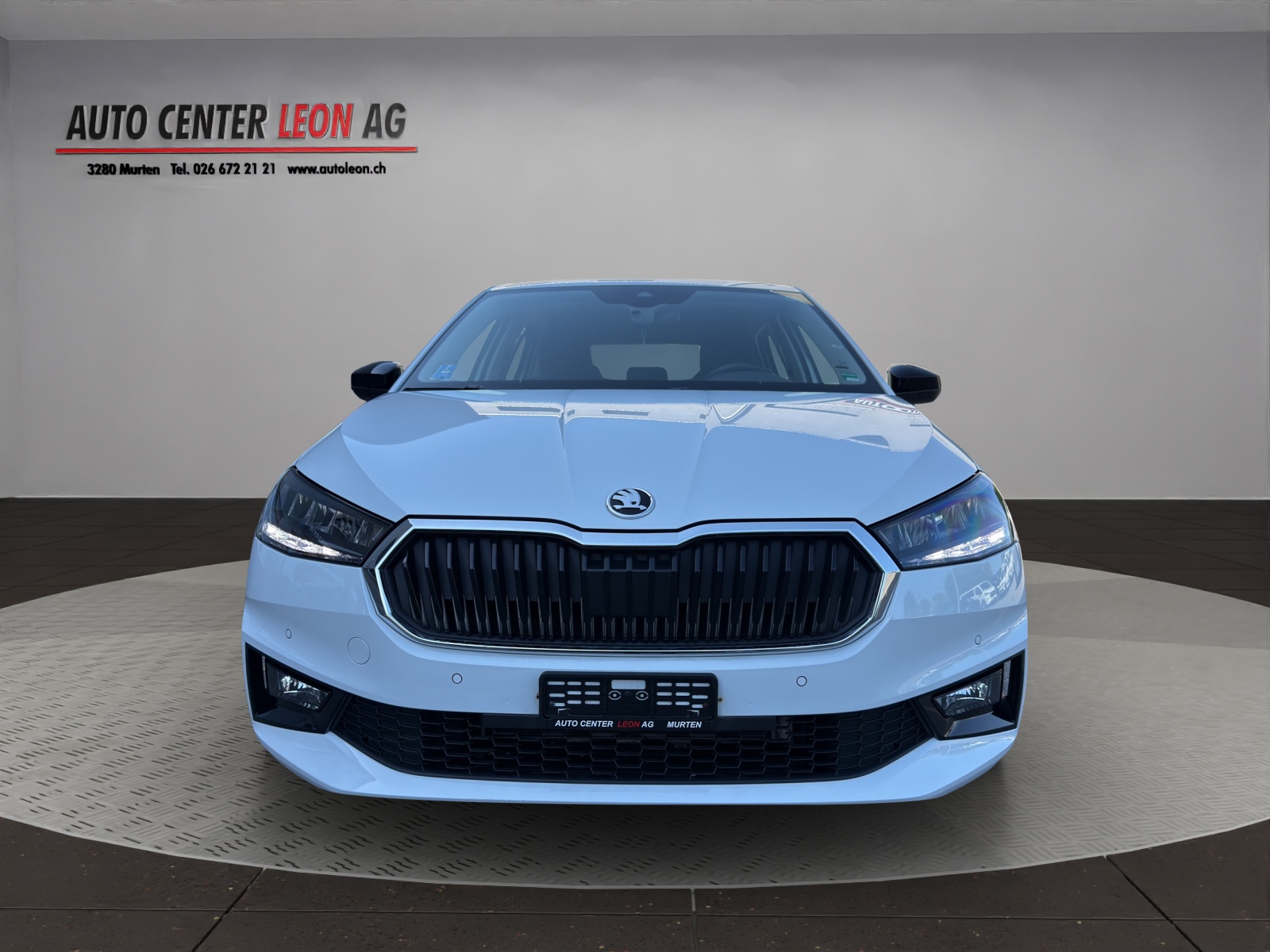 SKODA Fabia 1.0 MPI Young Edition-image-0
