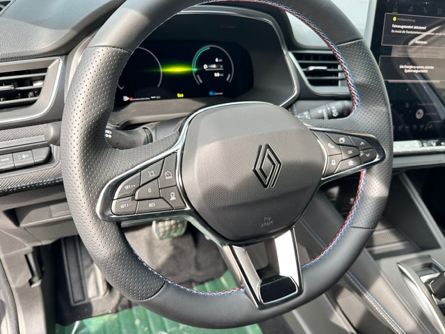 RENAULT Captur 1.8 E-Tech 160 Esprit Alpine DHT-image-17