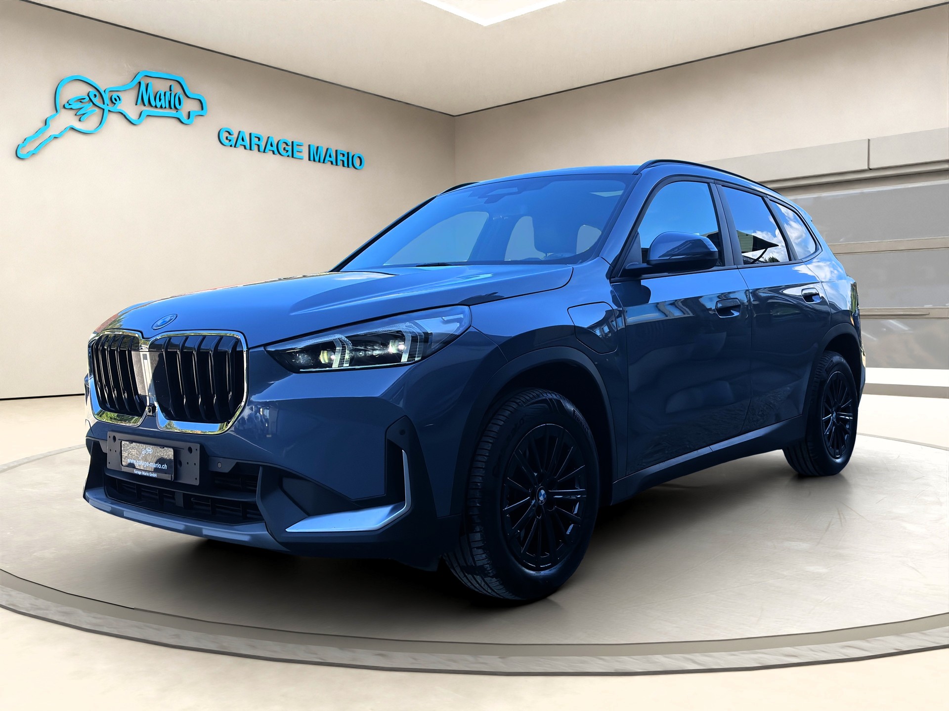 BMW X1 xDrive 25e ✅FACELIFT CH-Fahrzeug & 8-fach bereift auf ALU✅-image-2