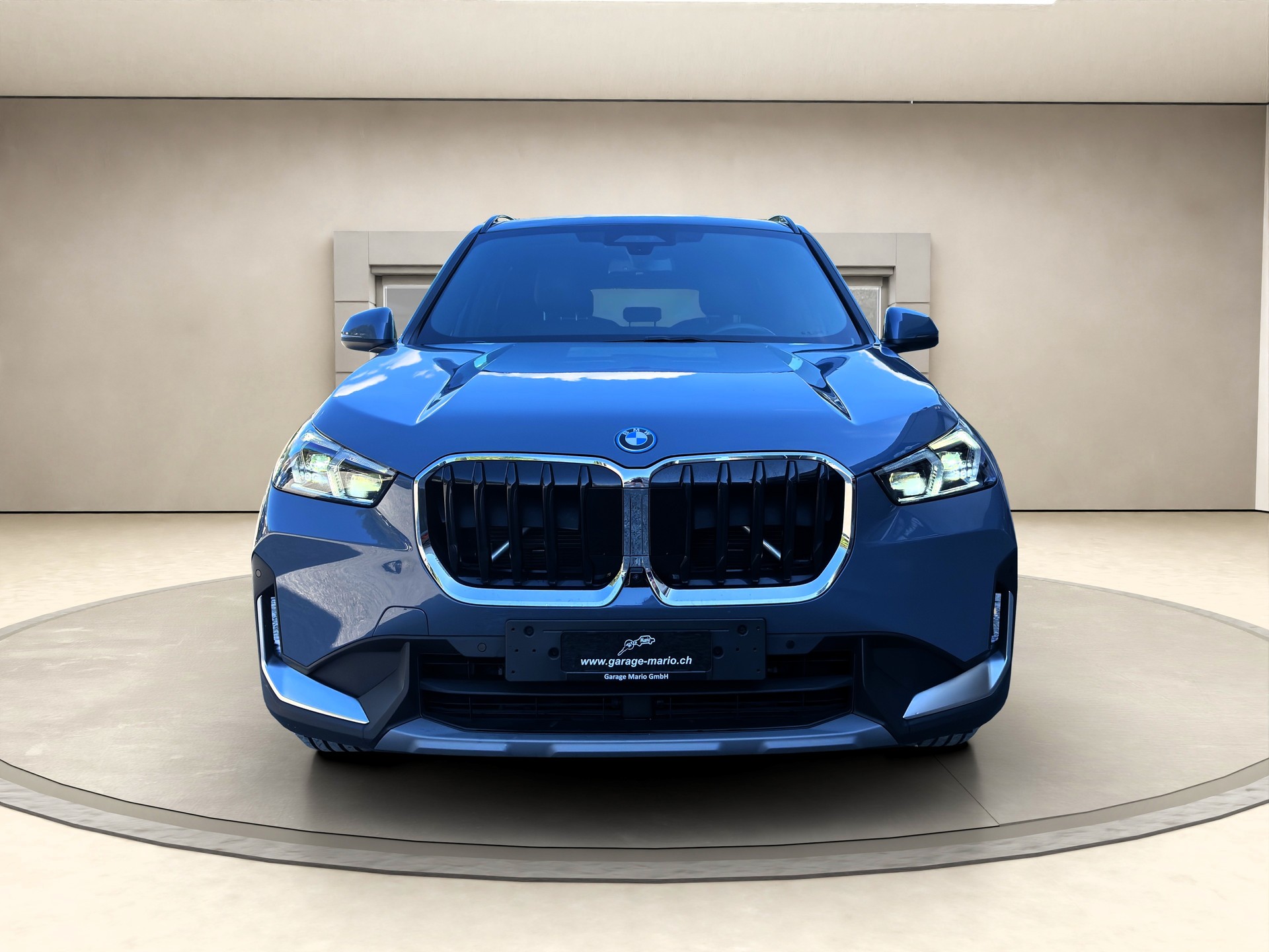BMW X1 xDrive 25e ✅FACELIFT CH-Fahrzeug & 8-fach bereift auf ALU✅-image-1