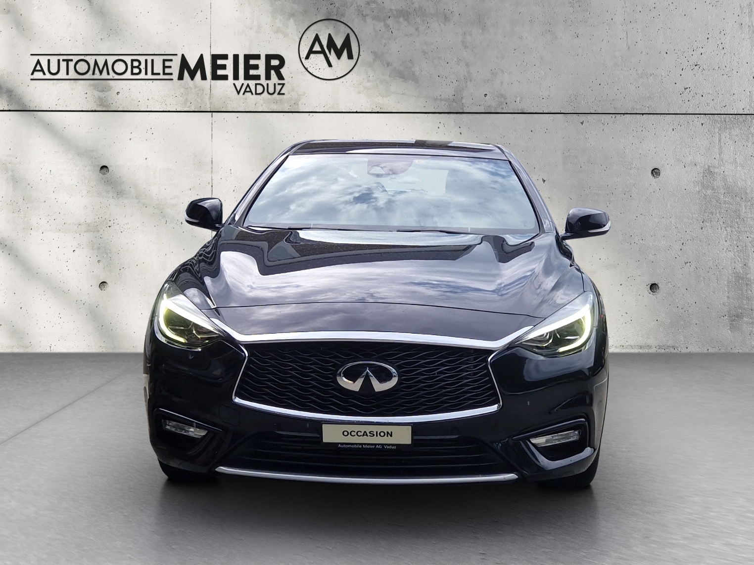 INFINITI Q30 2.2d Premium DCT AWD-image-1