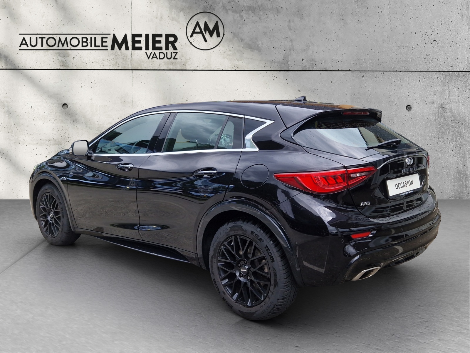 INFINITI Q30 2.2d Premium DCT AWD-image-9