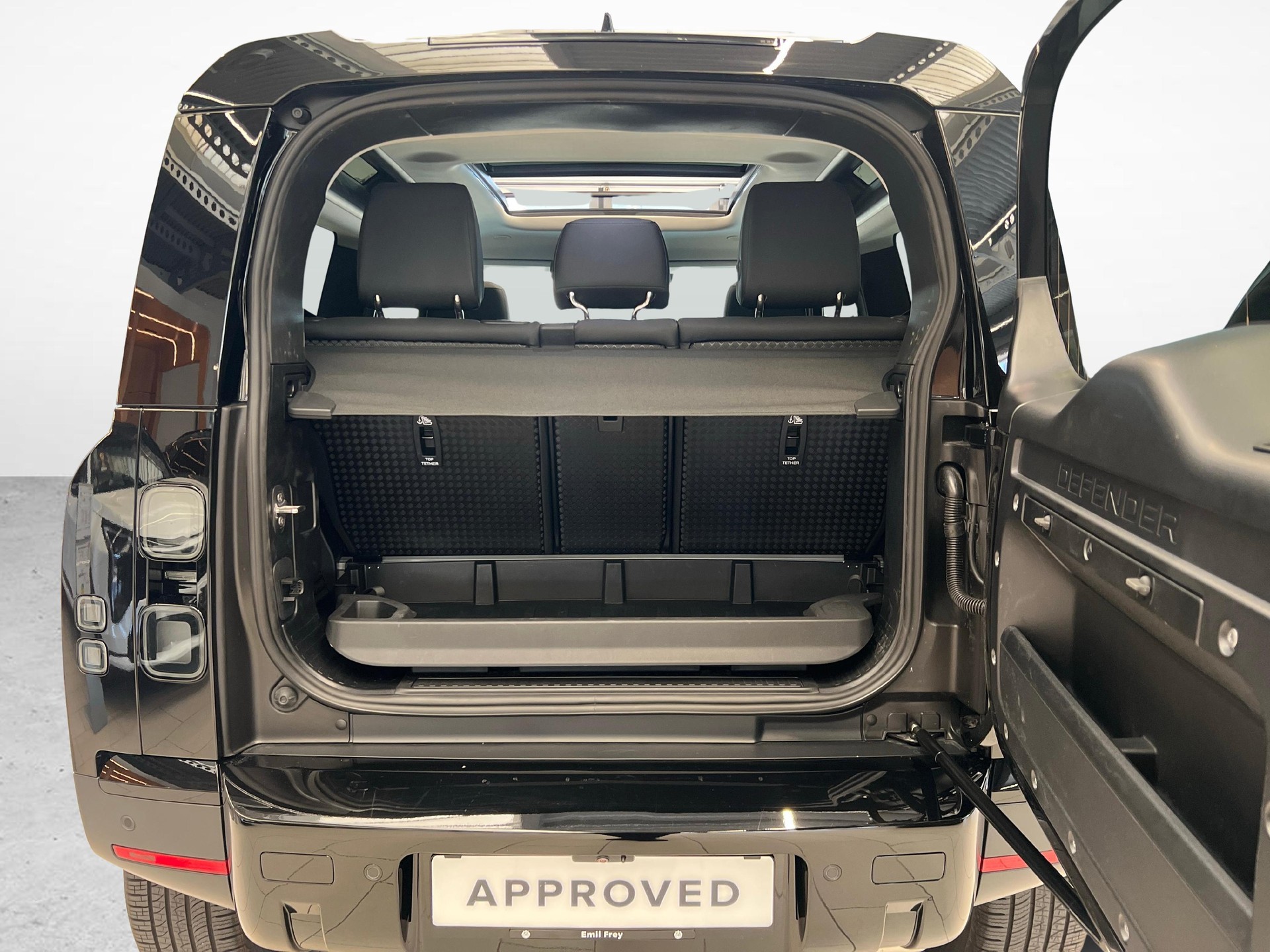 LAND ROVER Defender 90 3.0 D I6 250 S-image-11