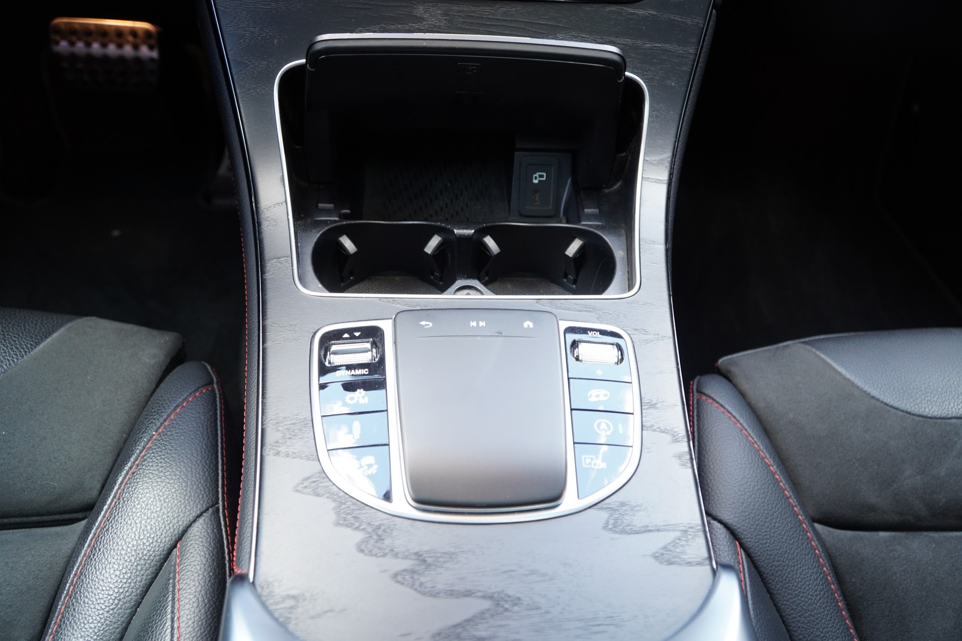 MERCEDES-BENZ GLC 43 AMG 4Matic 9G-Tronic-image-21