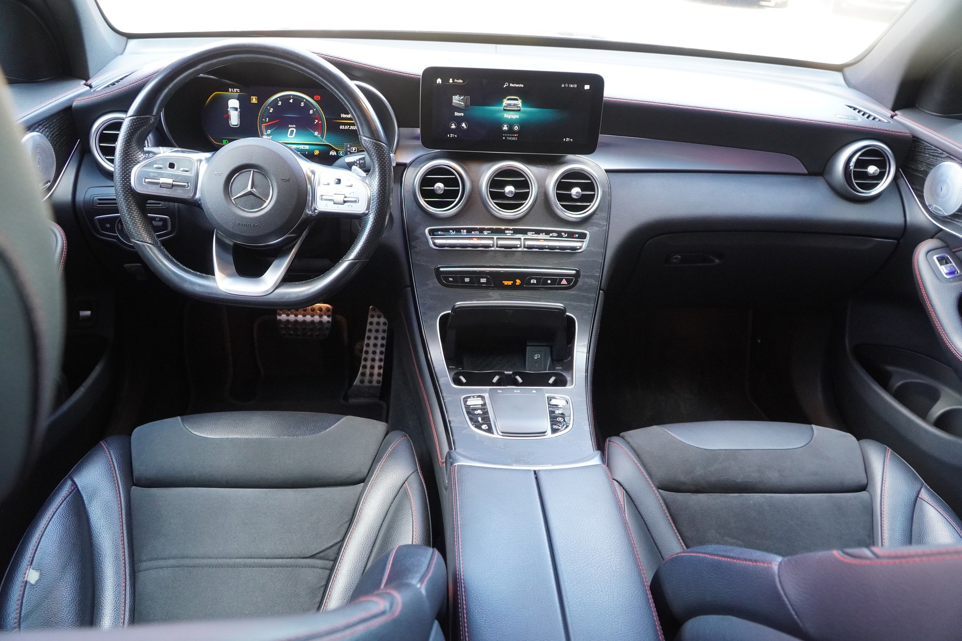 MERCEDES-BENZ GLC 43 AMG 4Matic 9G-Tronic-image-11