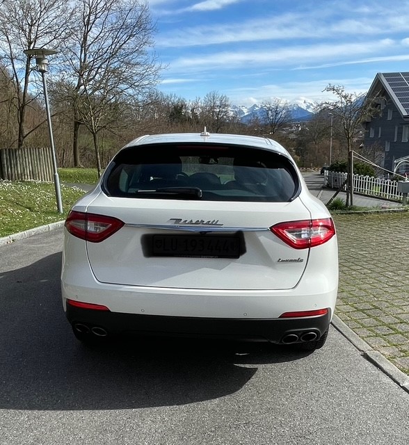 MASERATI 3.0 V6 D Essence-image-2