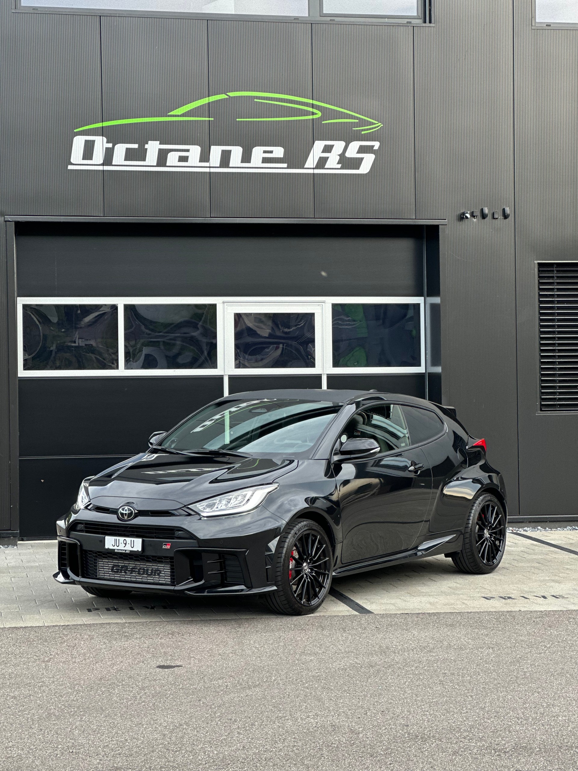 TOYOTA Yaris 1.6 GR Sport-image-0