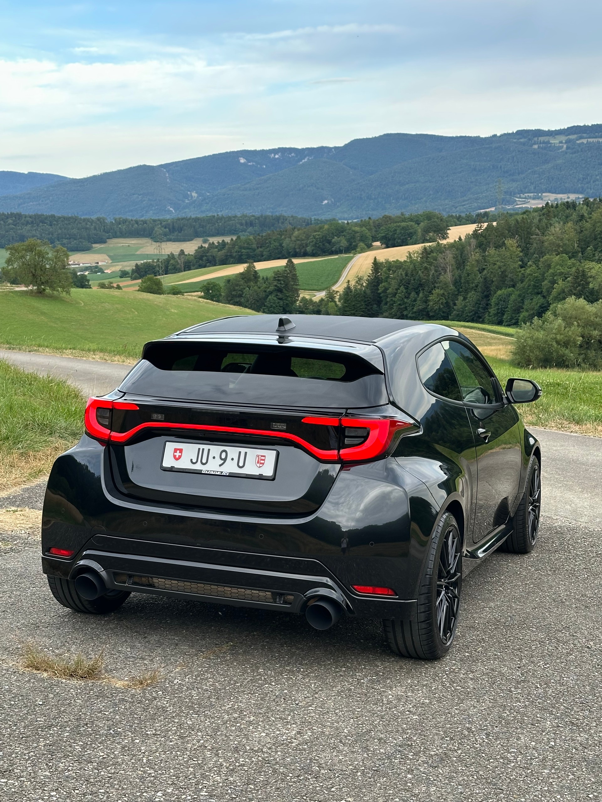 TOYOTA Yaris 1.6 GR Sport-image-4