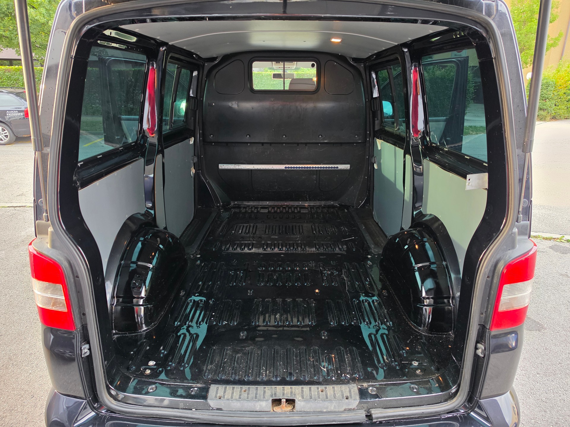 VW T5 2.0 Bi-TDI 4Motion DSG-image-13