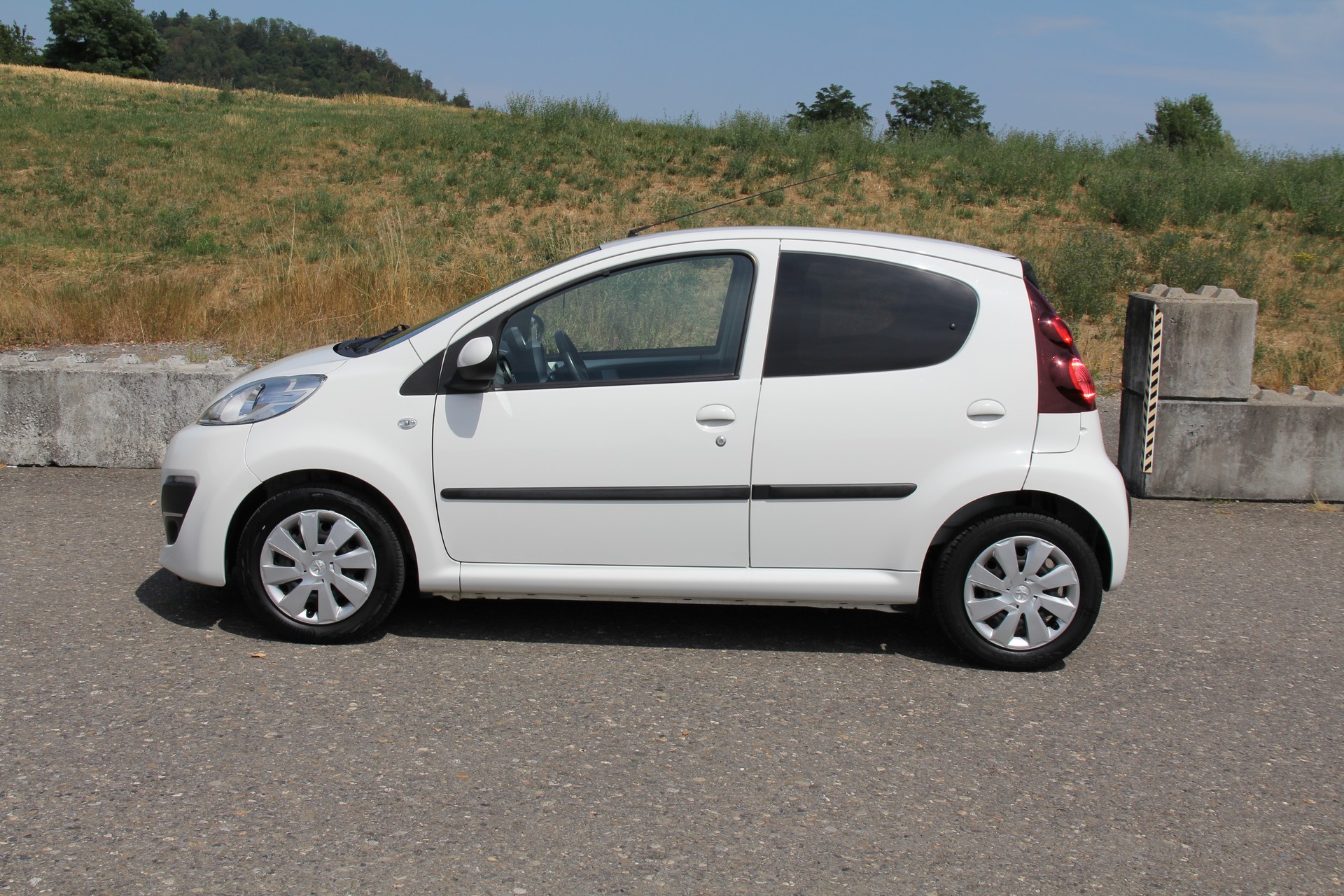 PEUGEOT 107 1.0 Style BMP5-image-0