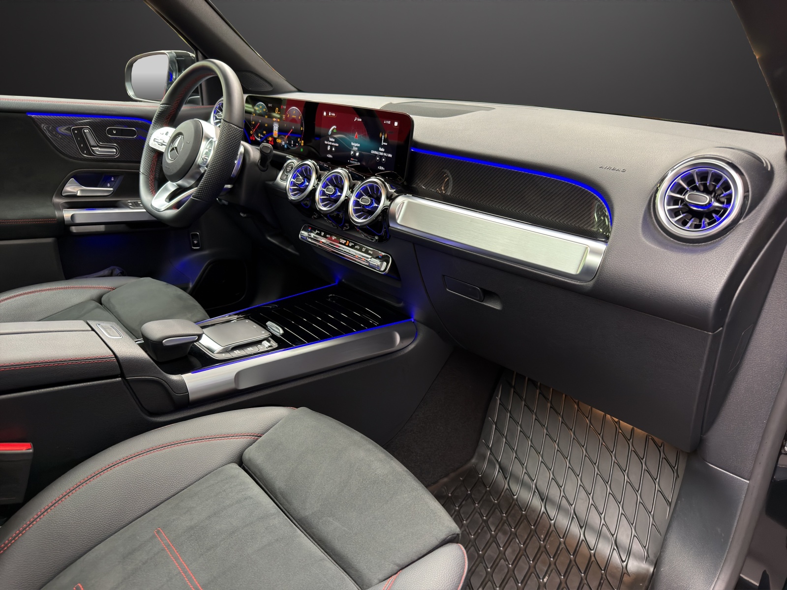 MERCEDES-BENZ GLB 220 d 4M 8G-Tronic-image-7