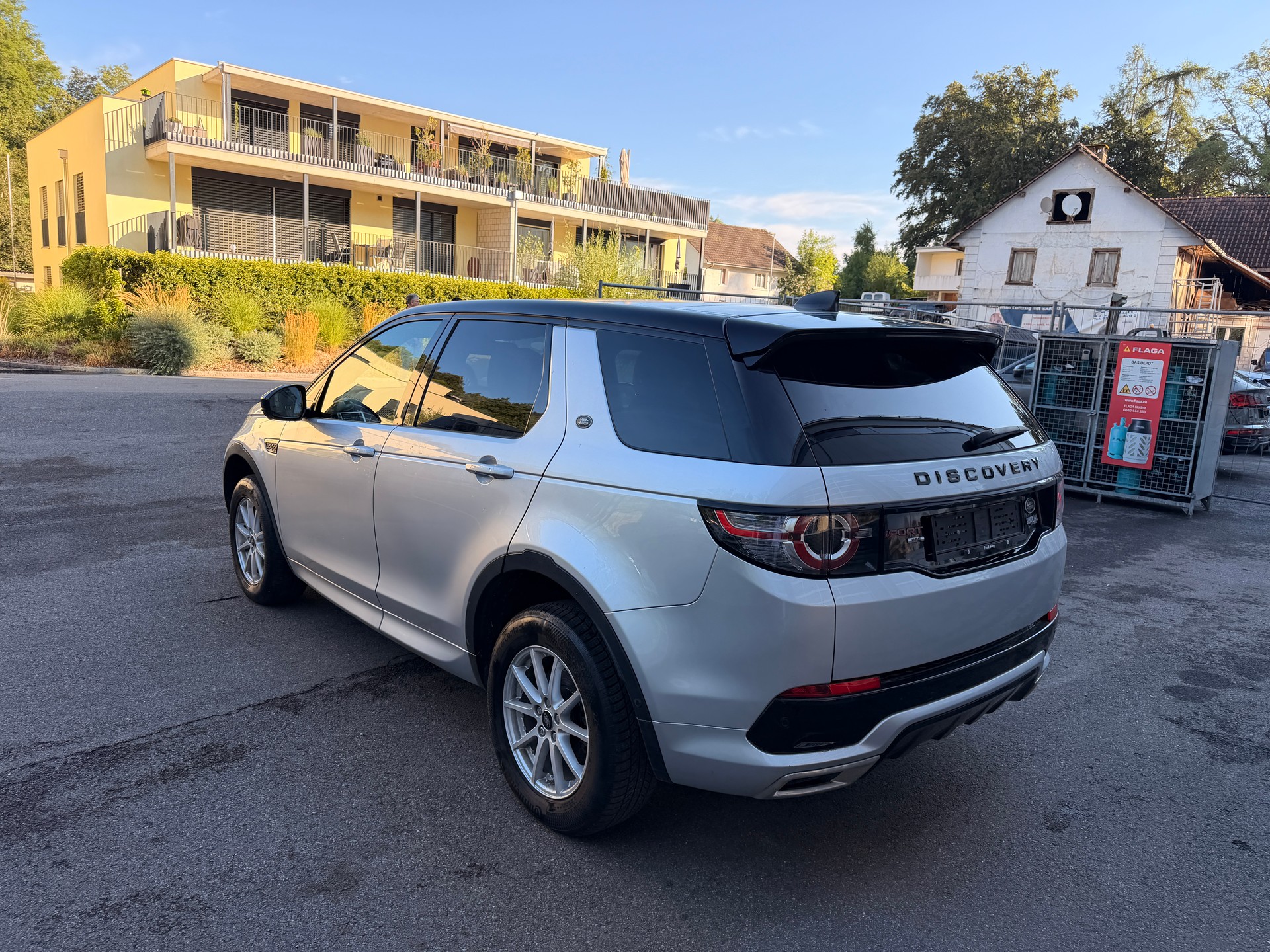 LAND ROVER Discovery Sport 2.0 TD4 HSE AT9-image-6