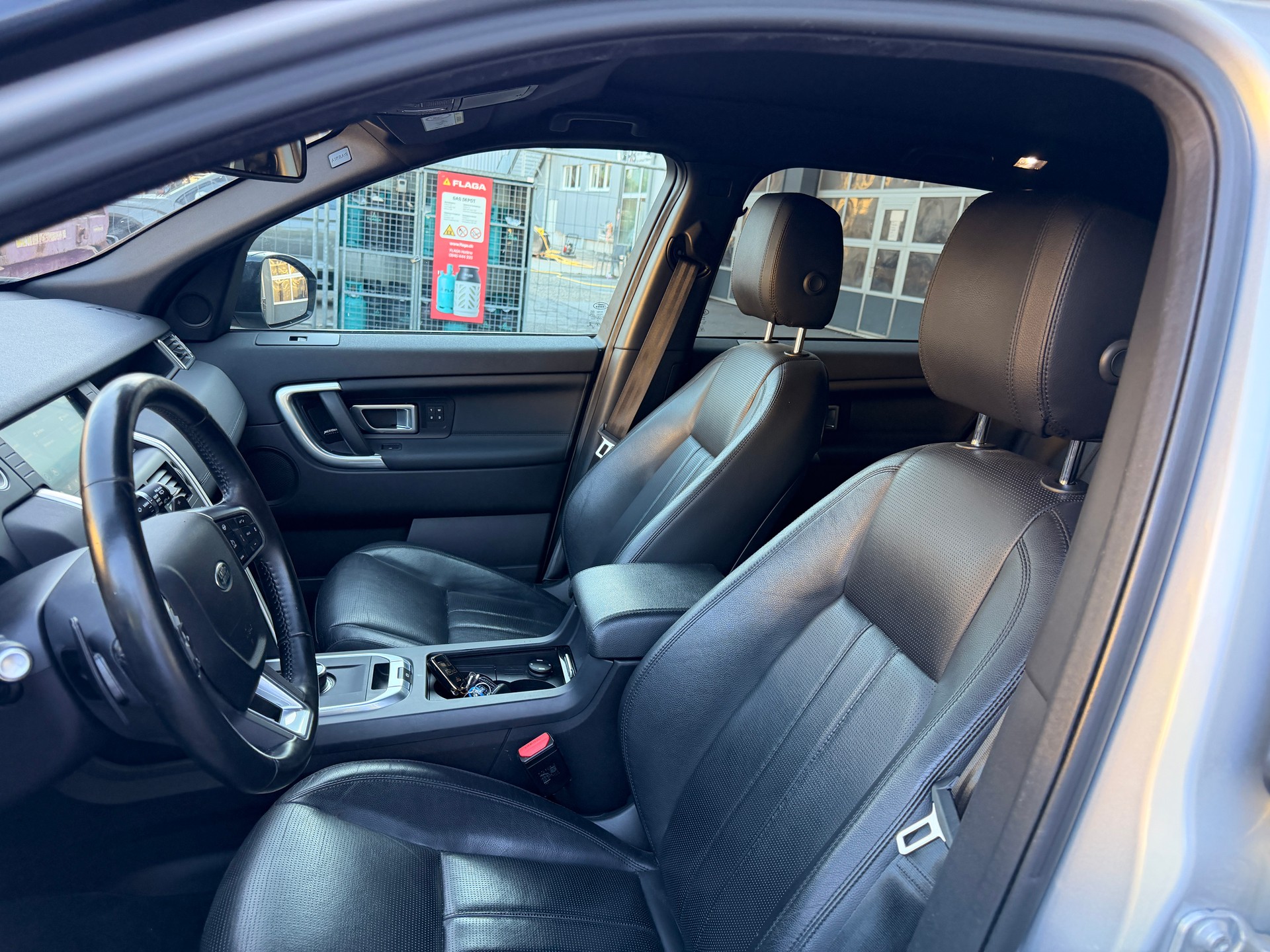 LAND ROVER Discovery Sport 2.0 TD4 HSE AT9-image-8