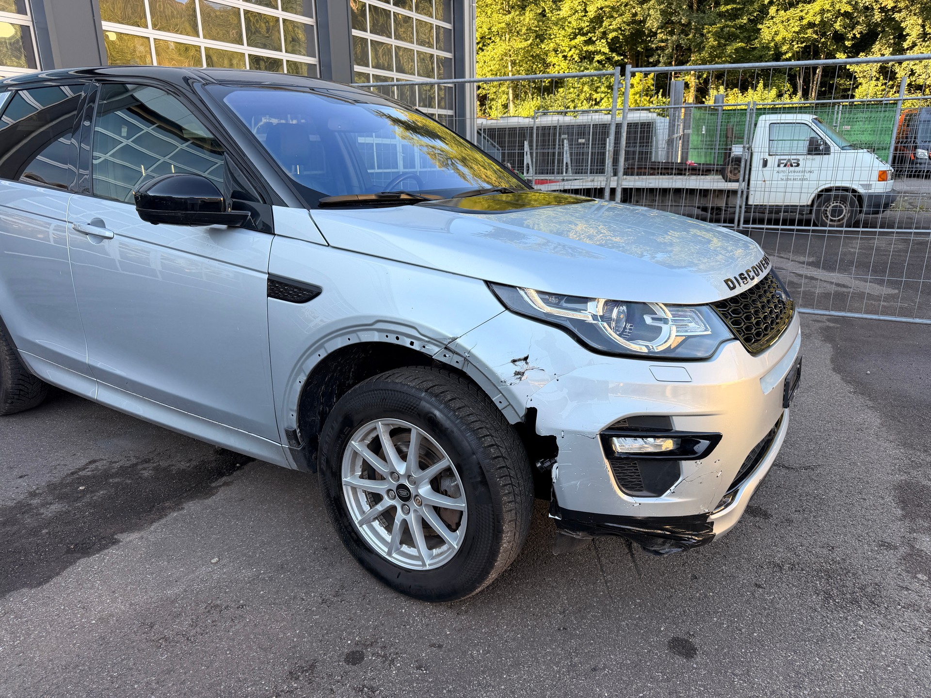 LAND ROVER Discovery Sport 2.0 TD4 HSE AT9-showroom-element-2