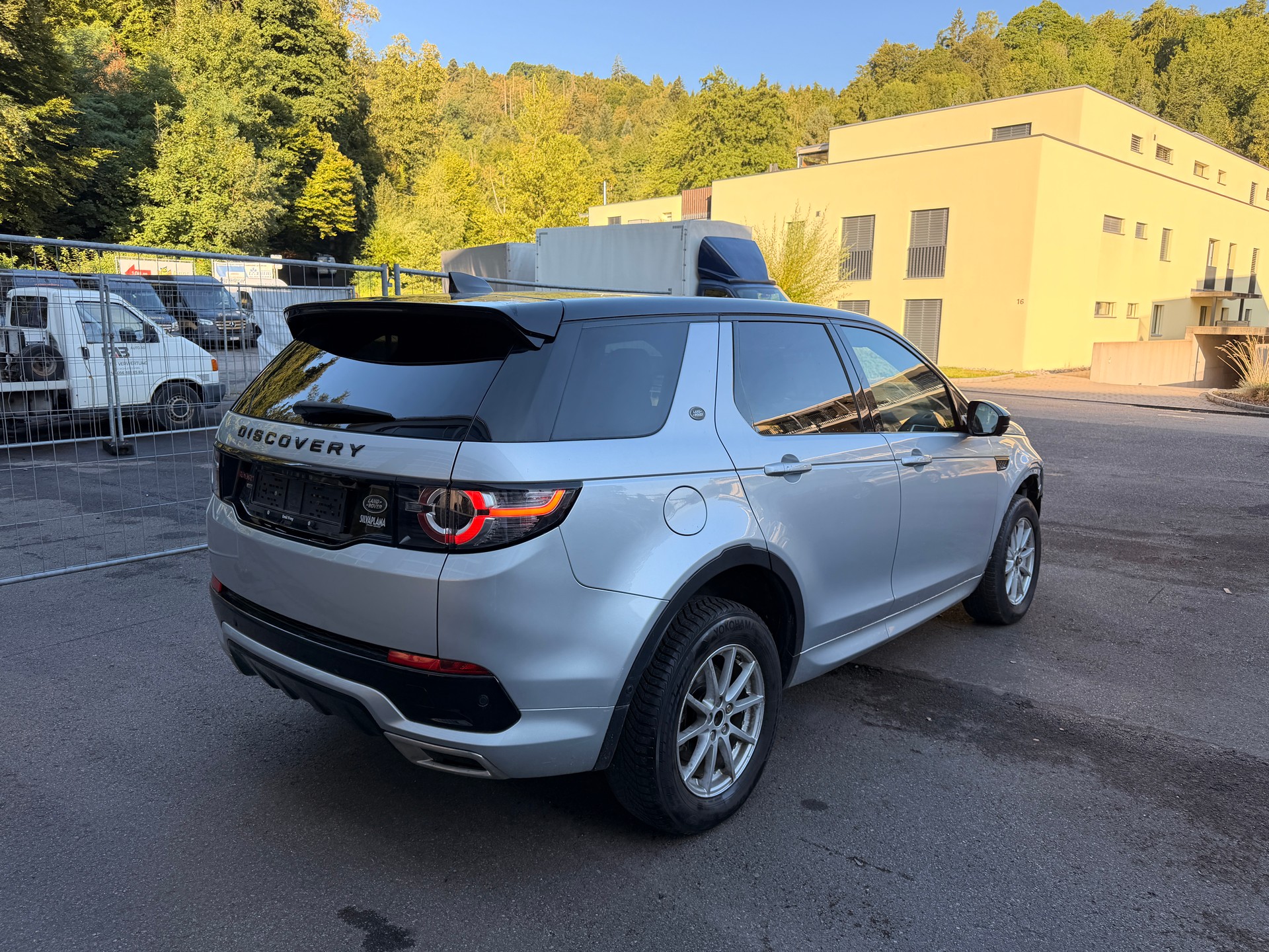 LAND ROVER Discovery Sport 2.0 TD4 HSE AT9-image-4