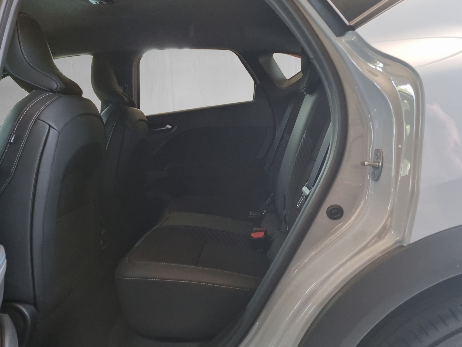 RENAULT Captur 1.8 E-Tech esprit Alpin-image-7