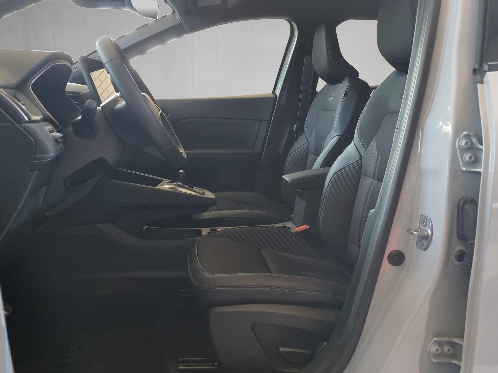 RENAULT Captur 1.8 E-Tech esprit Alpin-image-6