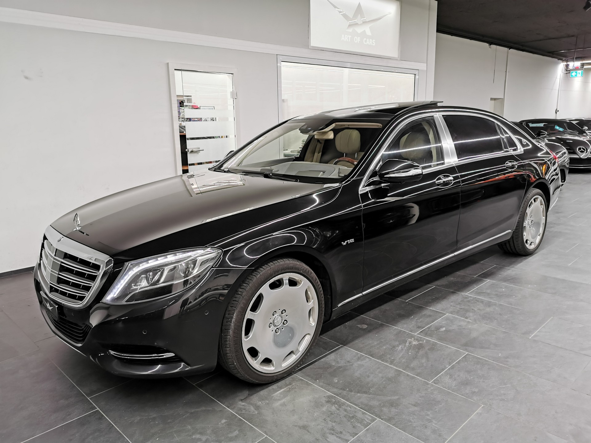 MERCEDES-BENZ S 600 Maybach 7G-Tronic V12-image-3