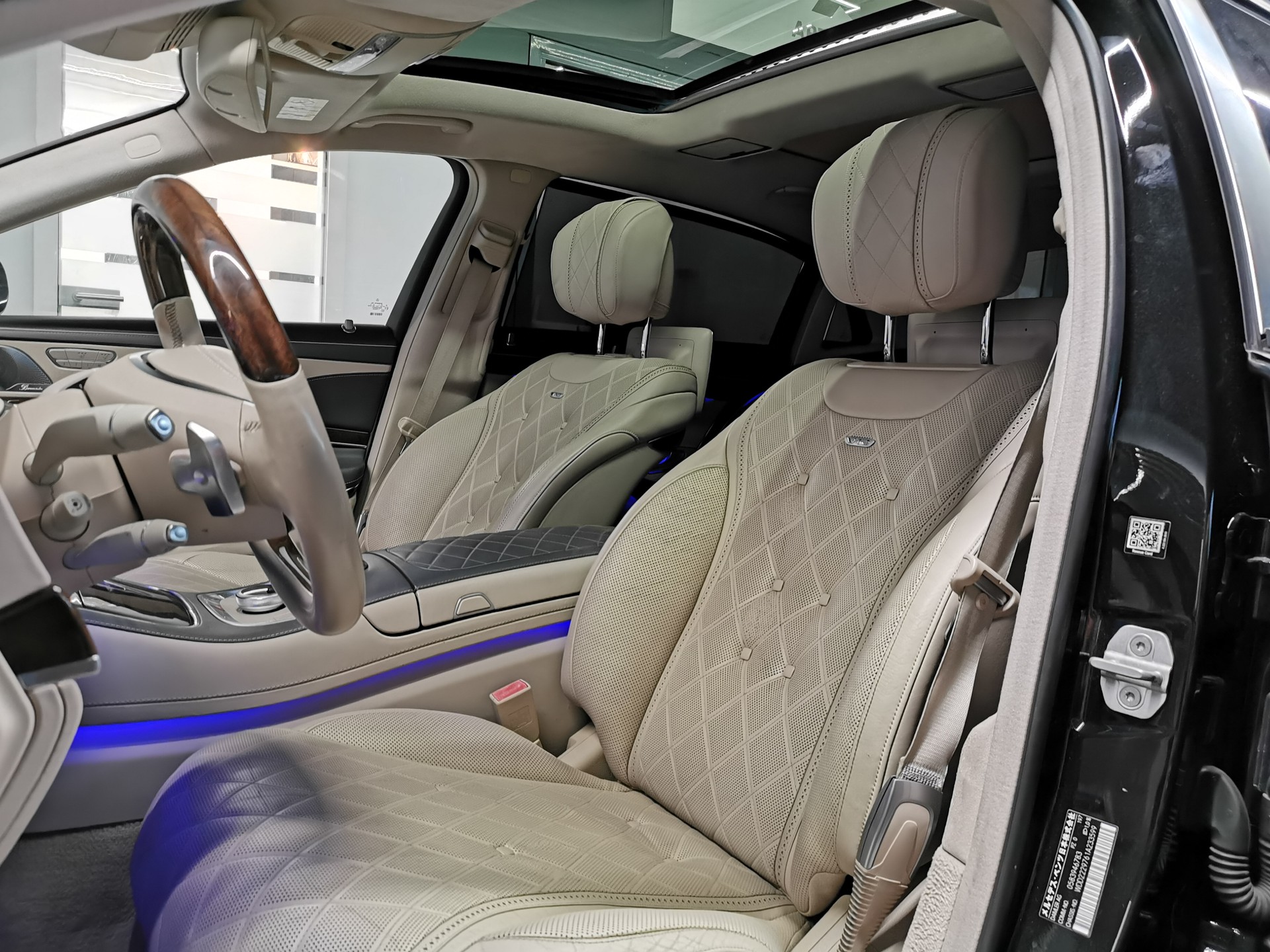 MERCEDES-BENZ S 600 Maybach 7G-Tronic V12-image-11