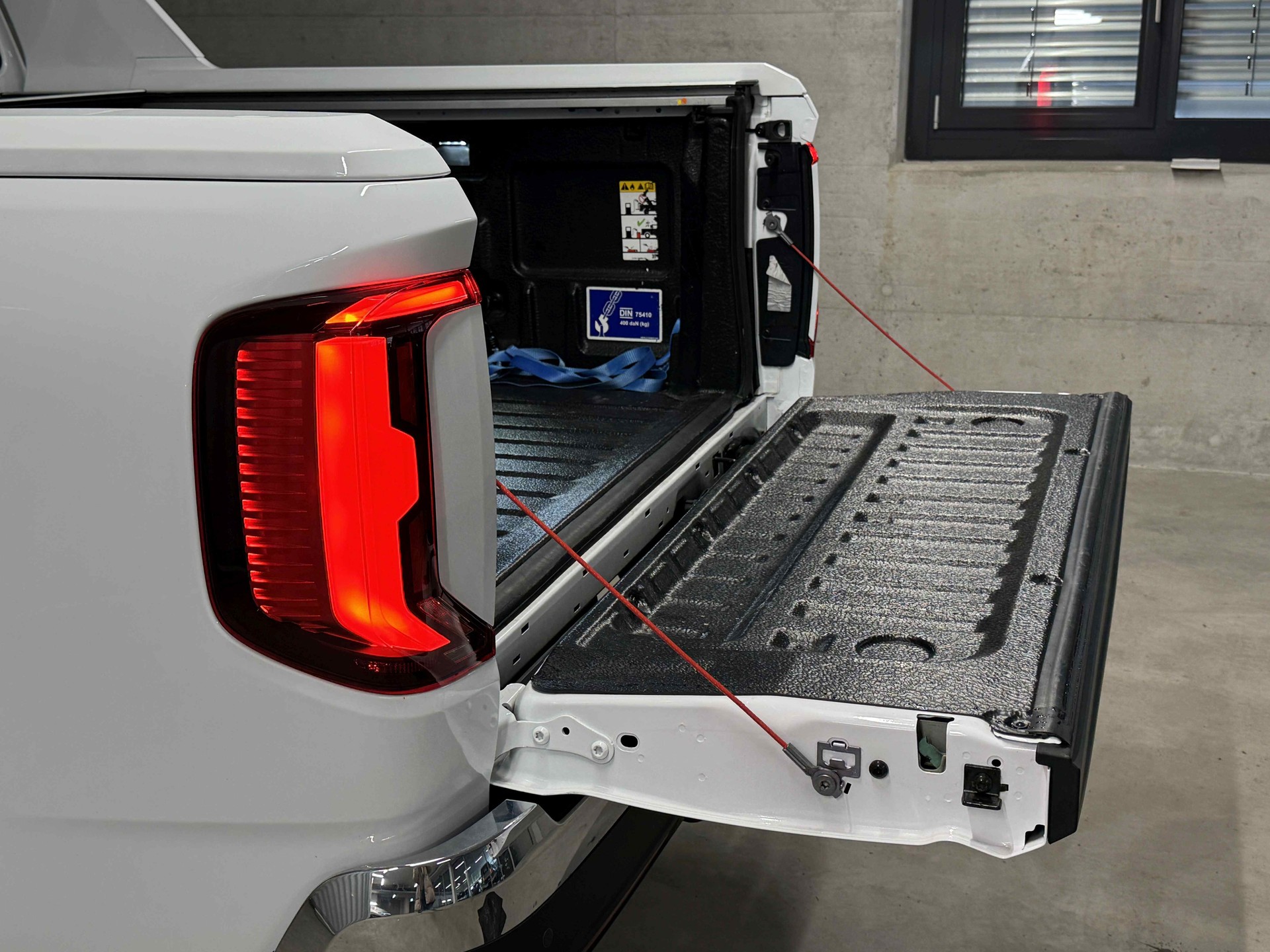 VW Amarok 3.0TDI Aventura Winter 1-image-16