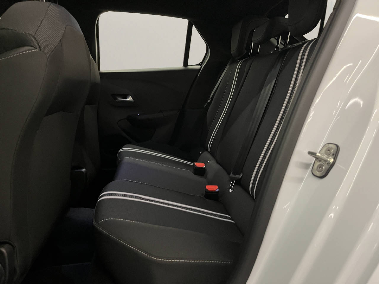 OPEL Corsa 1.2 T Hybrid Viva-image-11