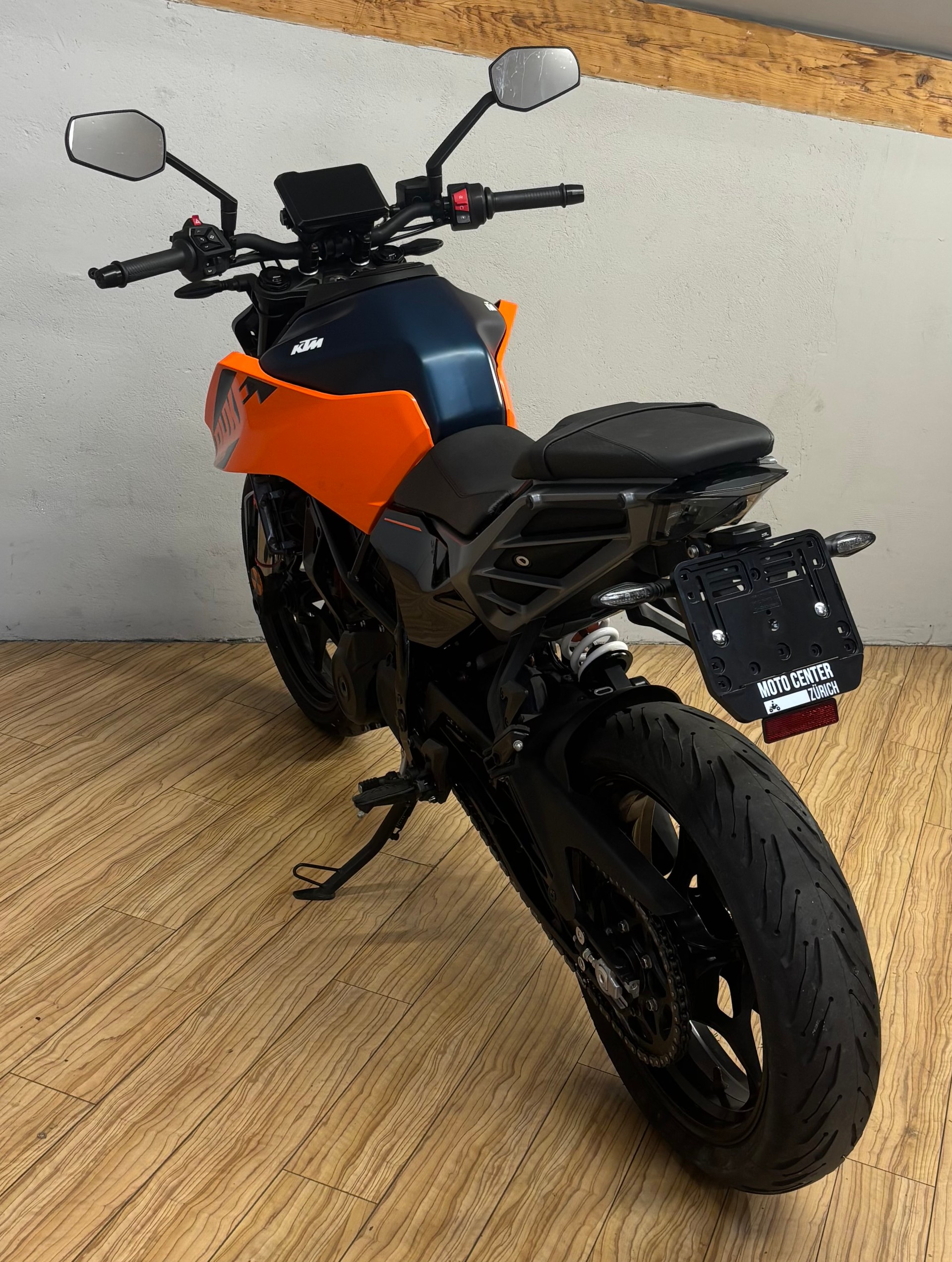 KTM 125 Duke-image-4