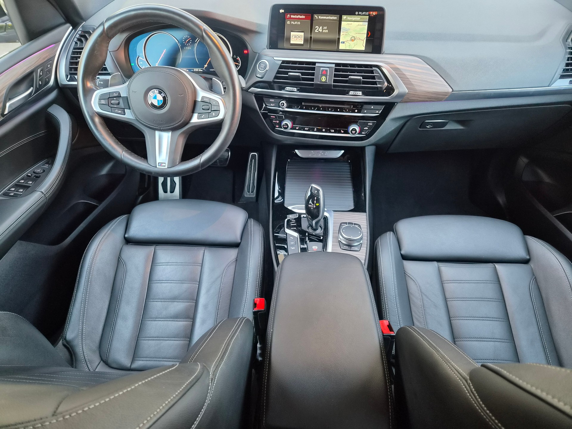 BMW X3 20d xDrive-image-10