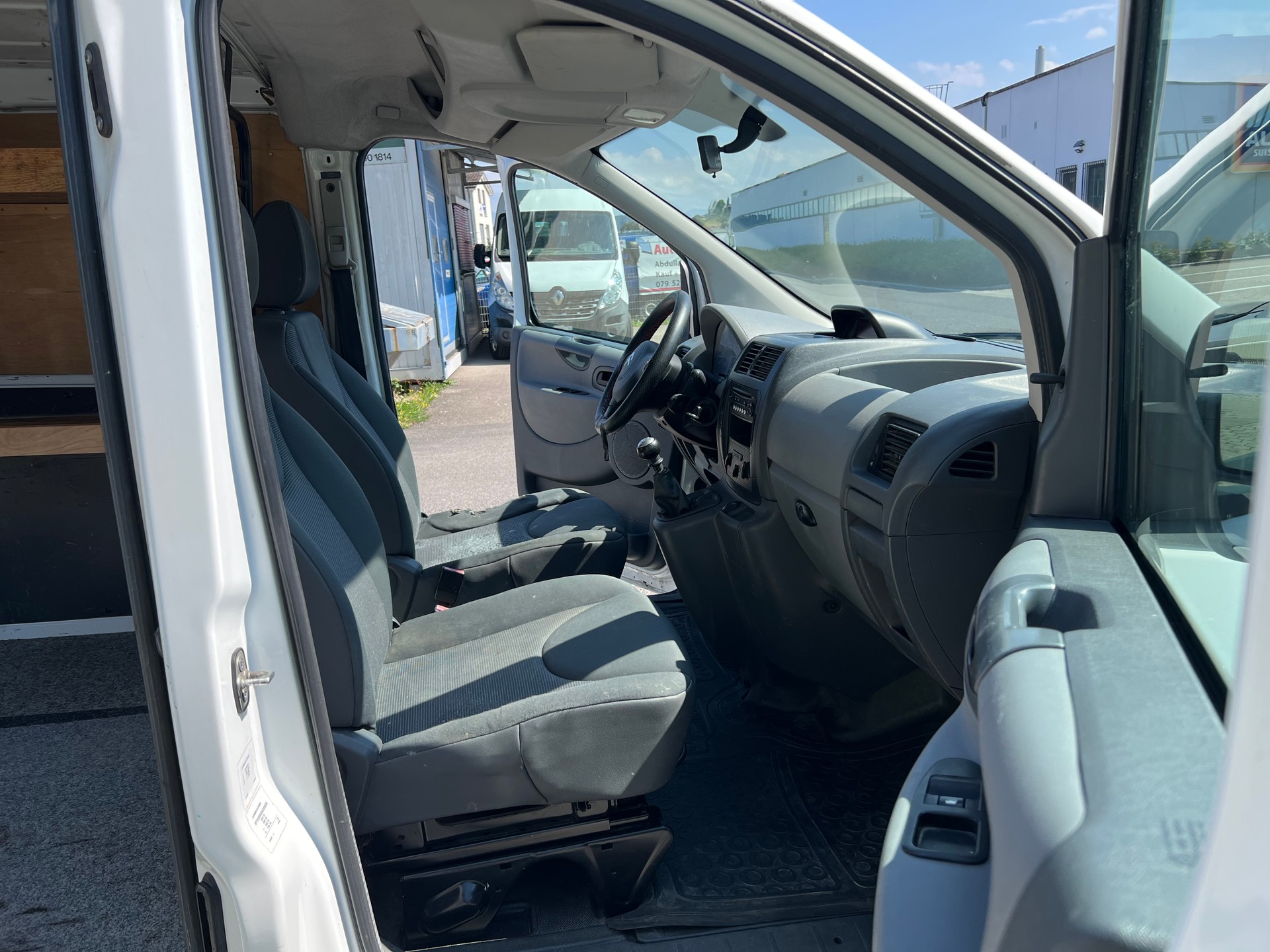 CITROEN Jumpy 2.0 HDi 12 L2H1-image-8