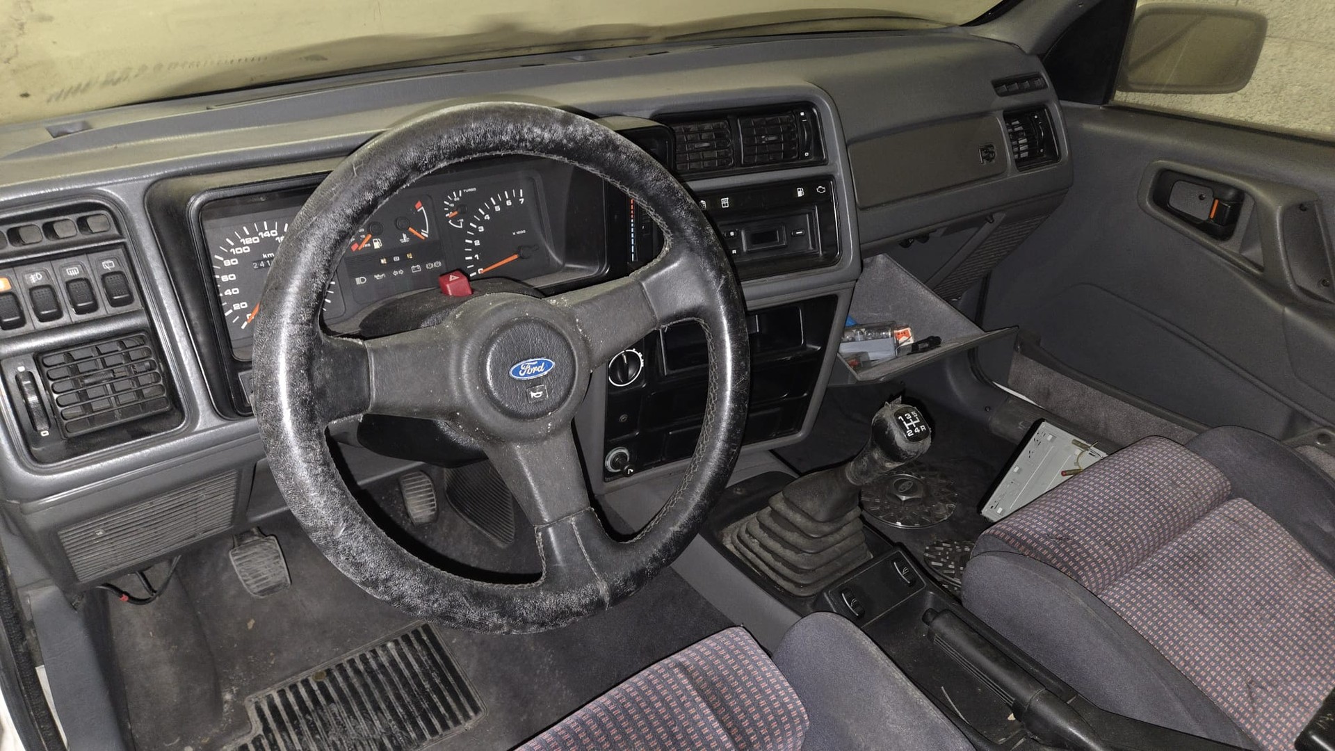 FORD SIERRA RS Cosworth-image-5