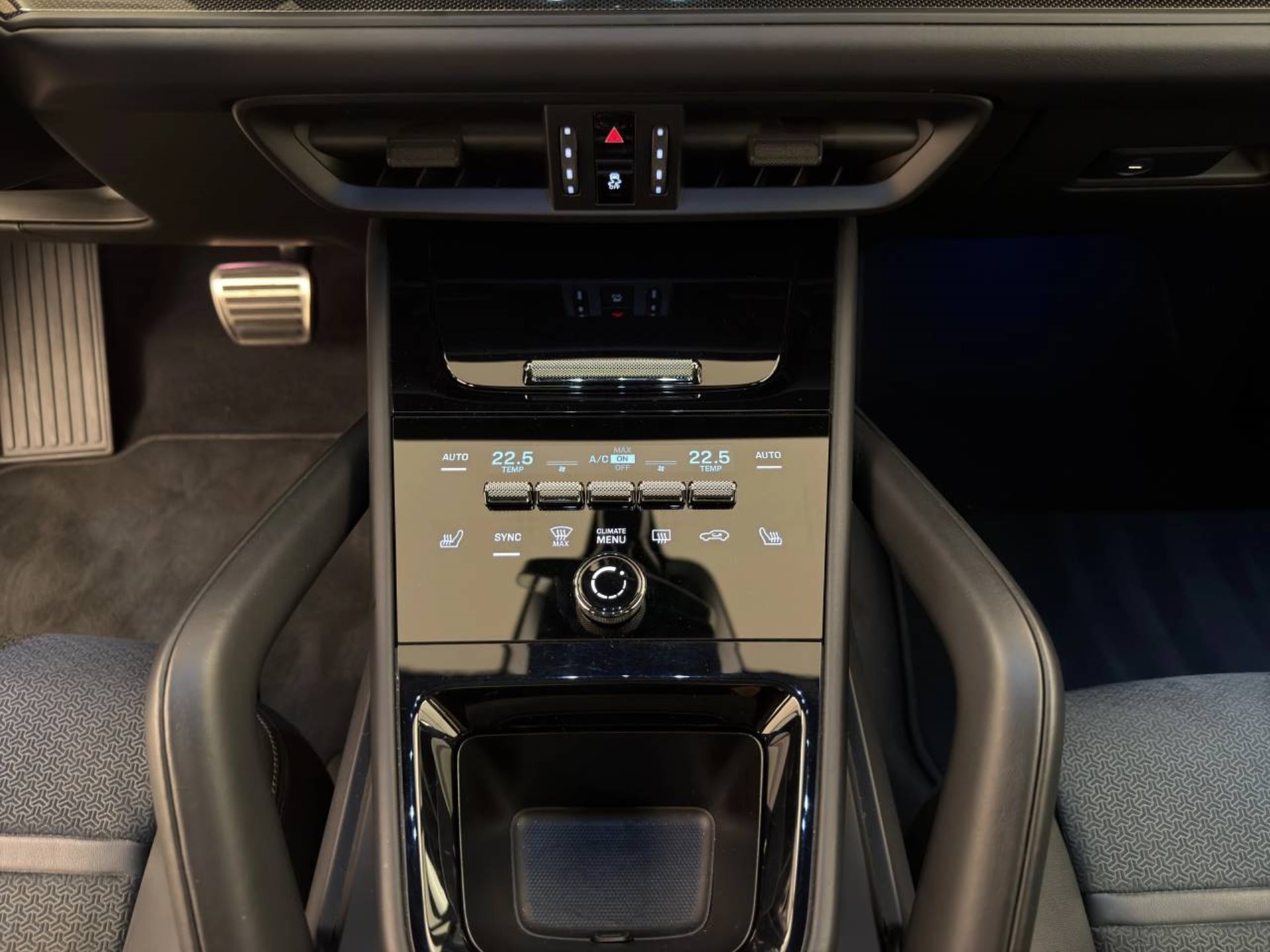 PORSCHE Cayenne GTS-image-15