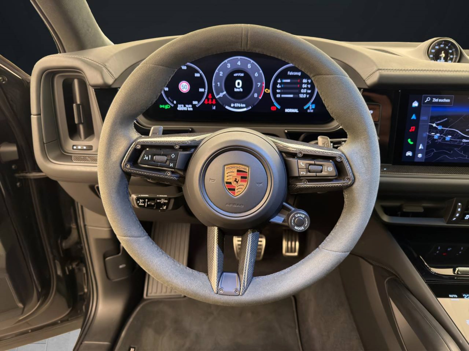 PORSCHE Cayenne GTS-image-12